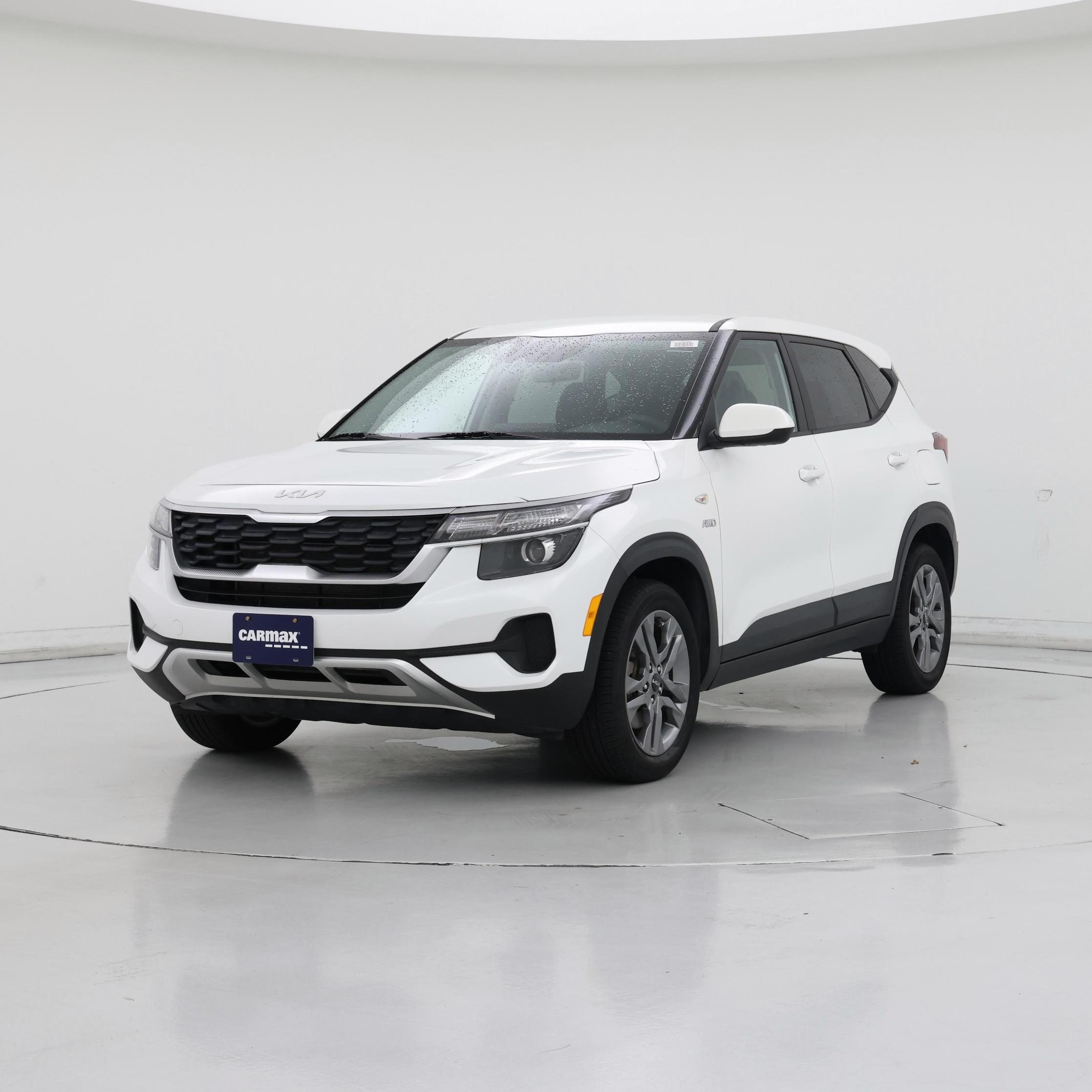 Thumbnail: 2022 Kia Seltos - 4