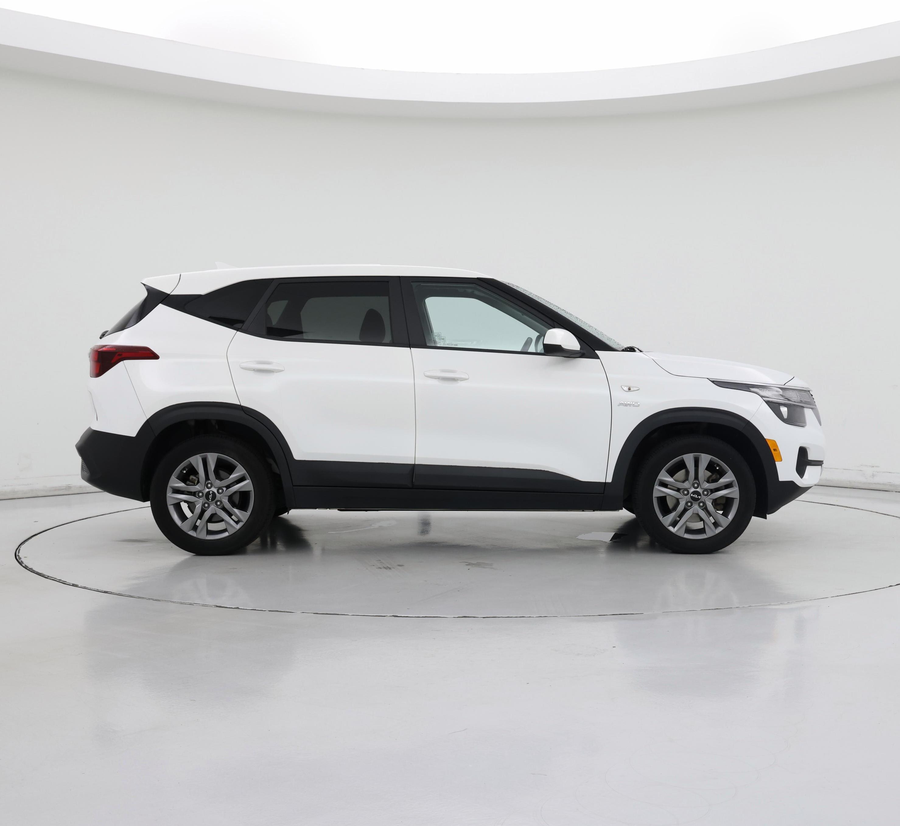 Thumbnail: 2022 Kia Seltos - 7