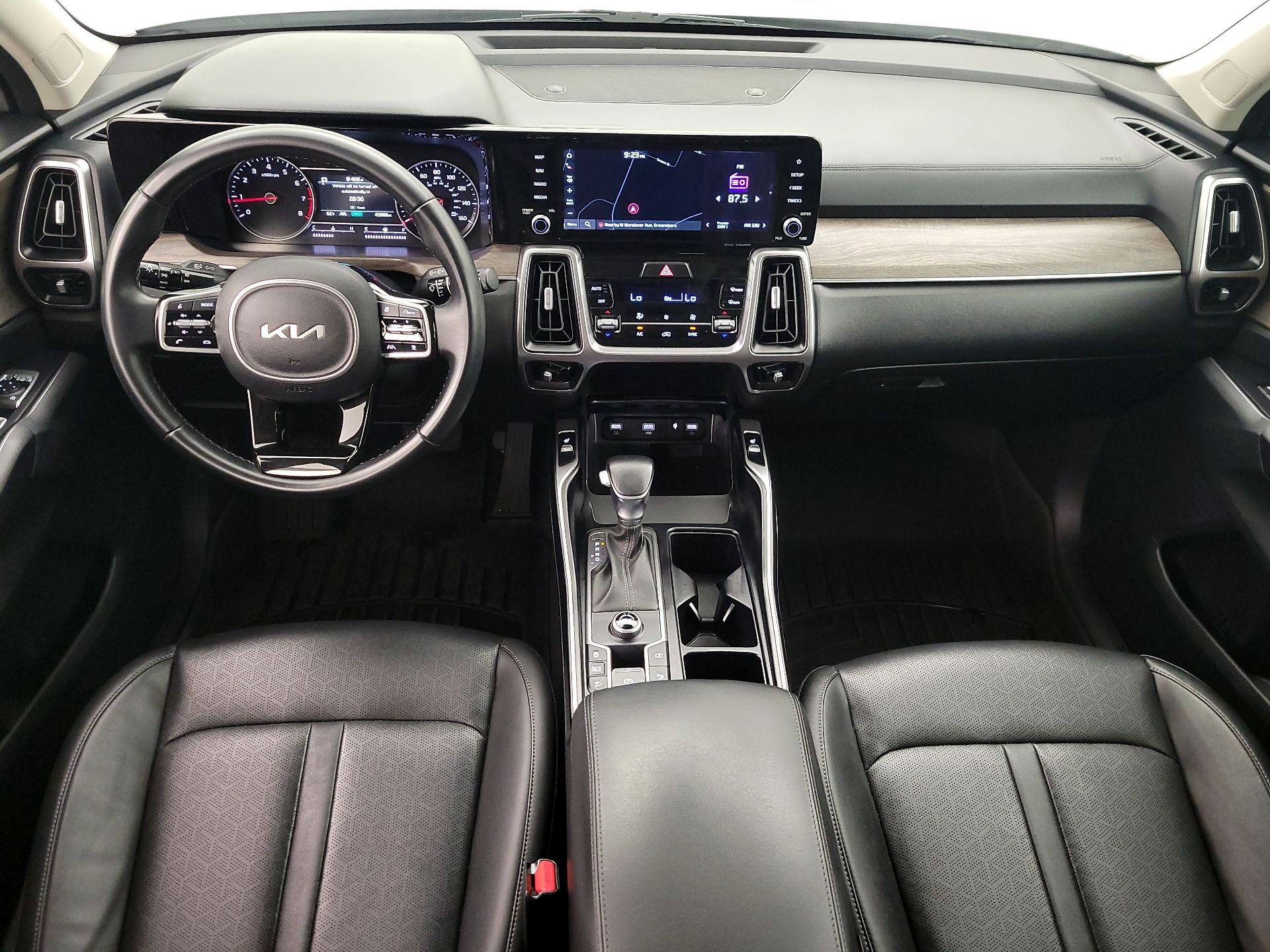 Thumbnail: 2022 Kia Sorento - 9