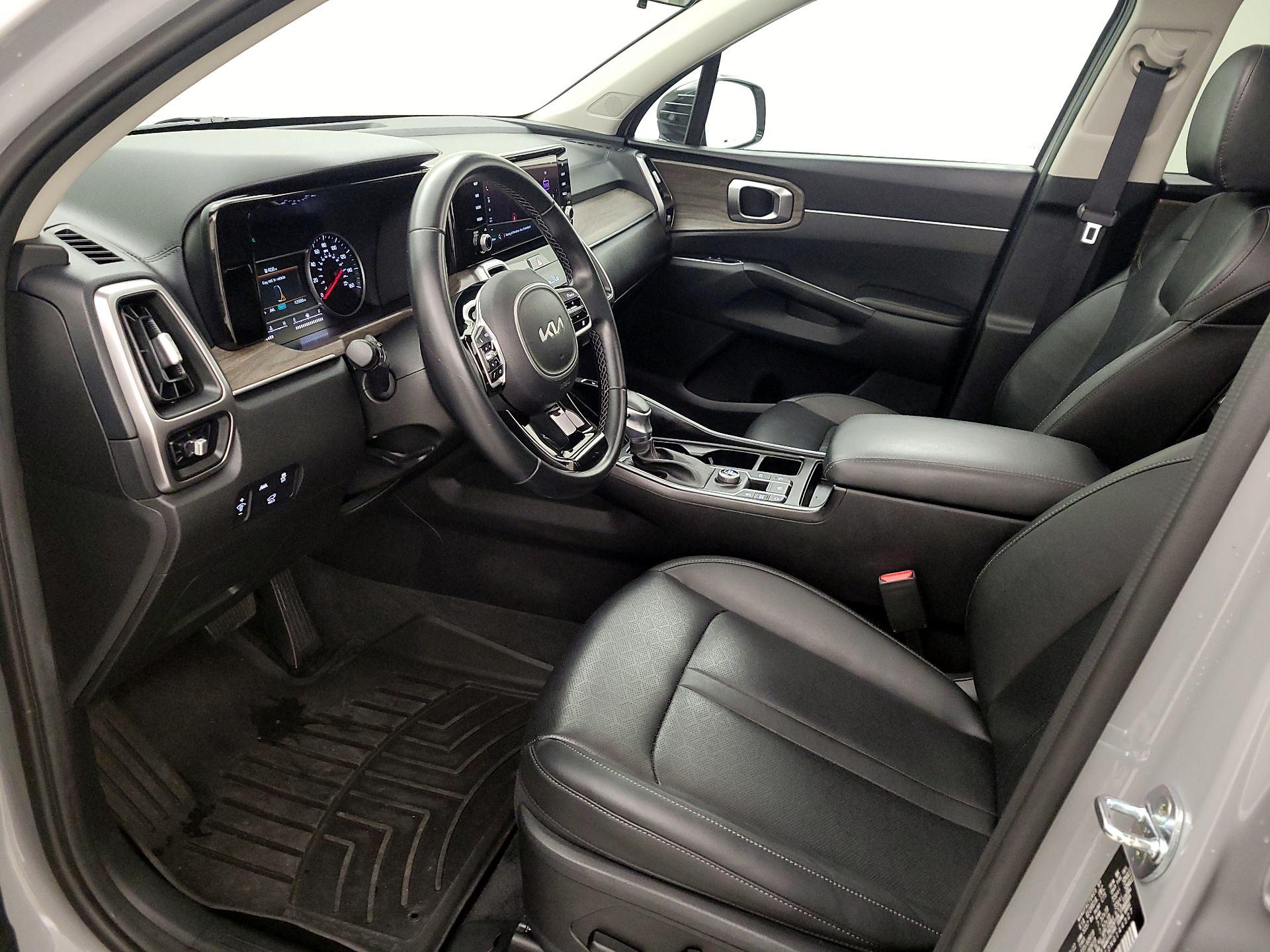 Thumbnail: 2022 Kia Sorento - 11