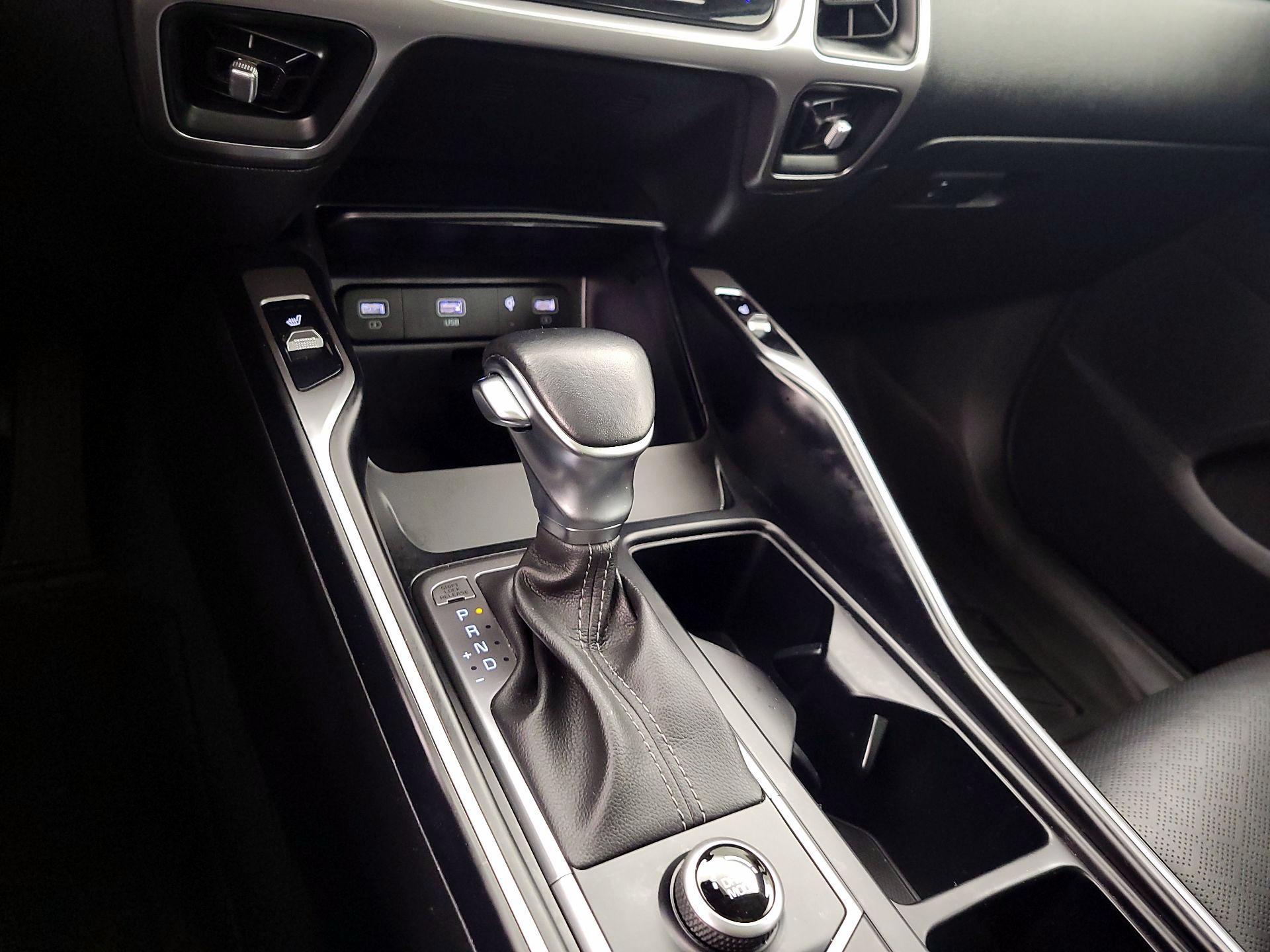 Thumbnail: 2022 Kia Sorento - 18