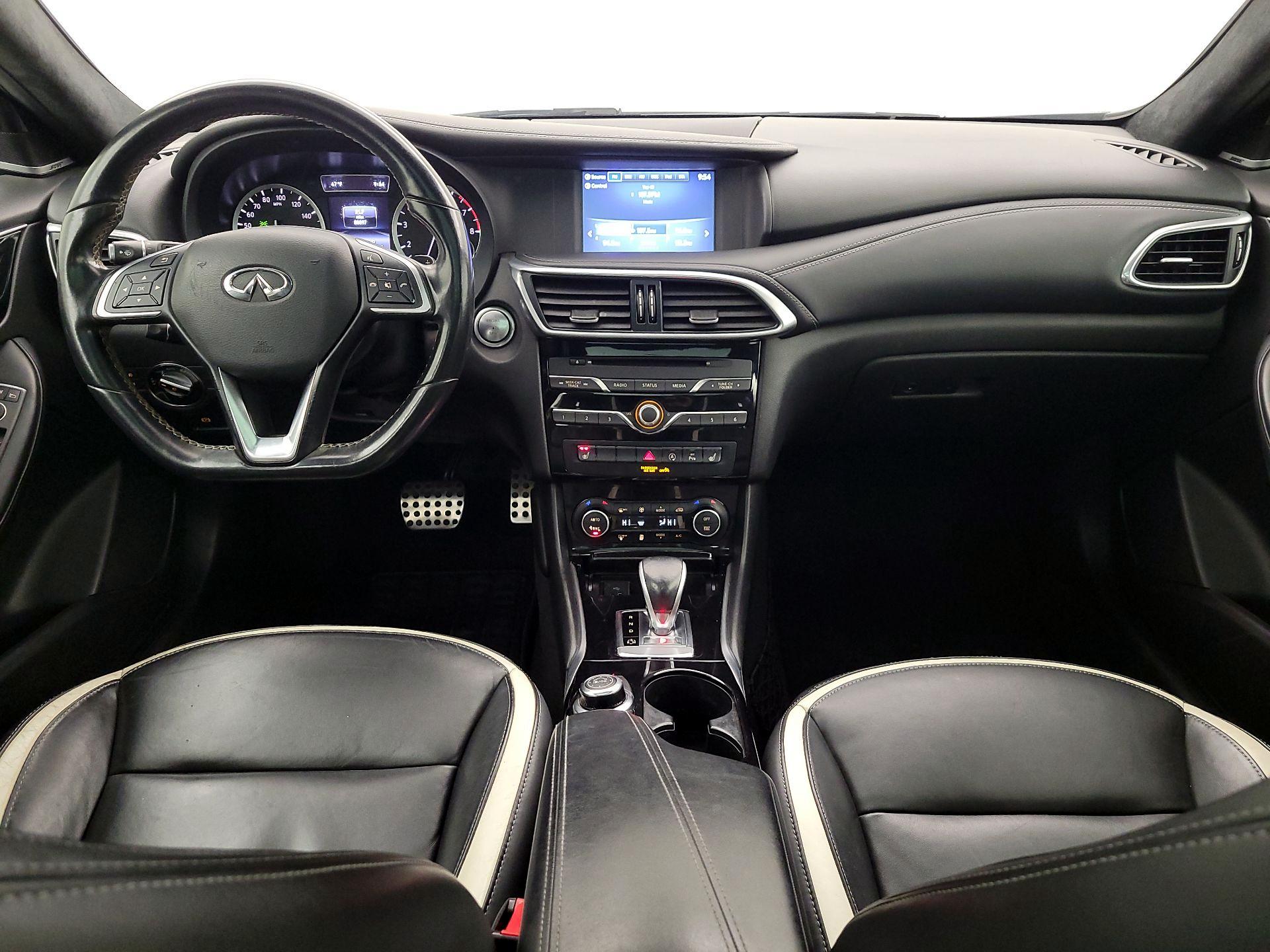 Thumbnail: 2018 INFINITI QX30 - 9