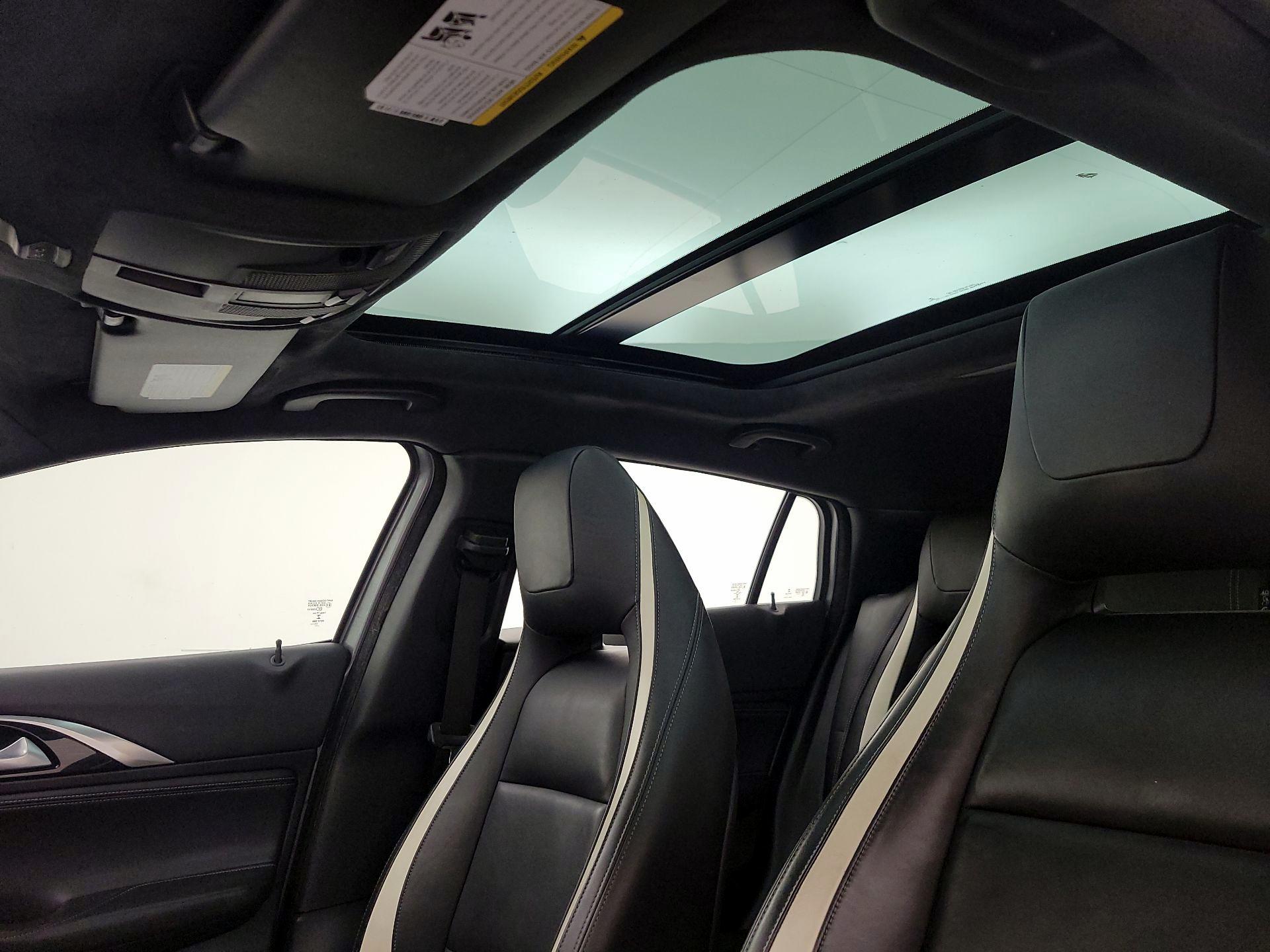 Thumbnail: 2018 INFINITI QX30 - 19