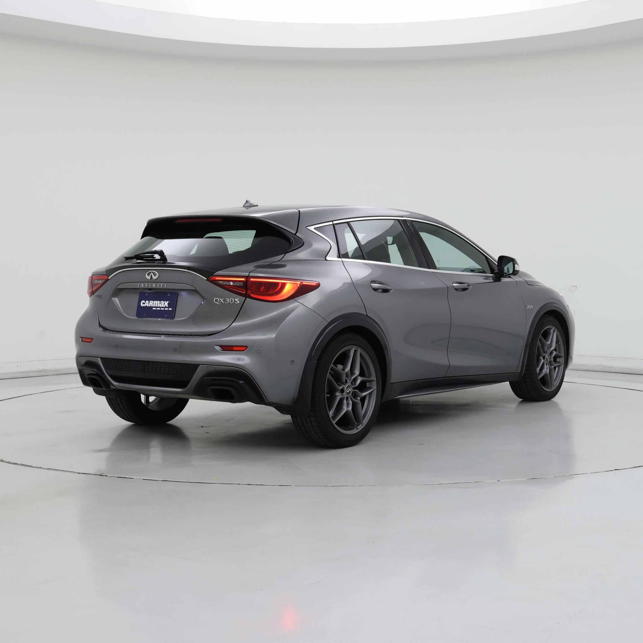 Thumbnail: 2018 INFINITI QX30 - 8