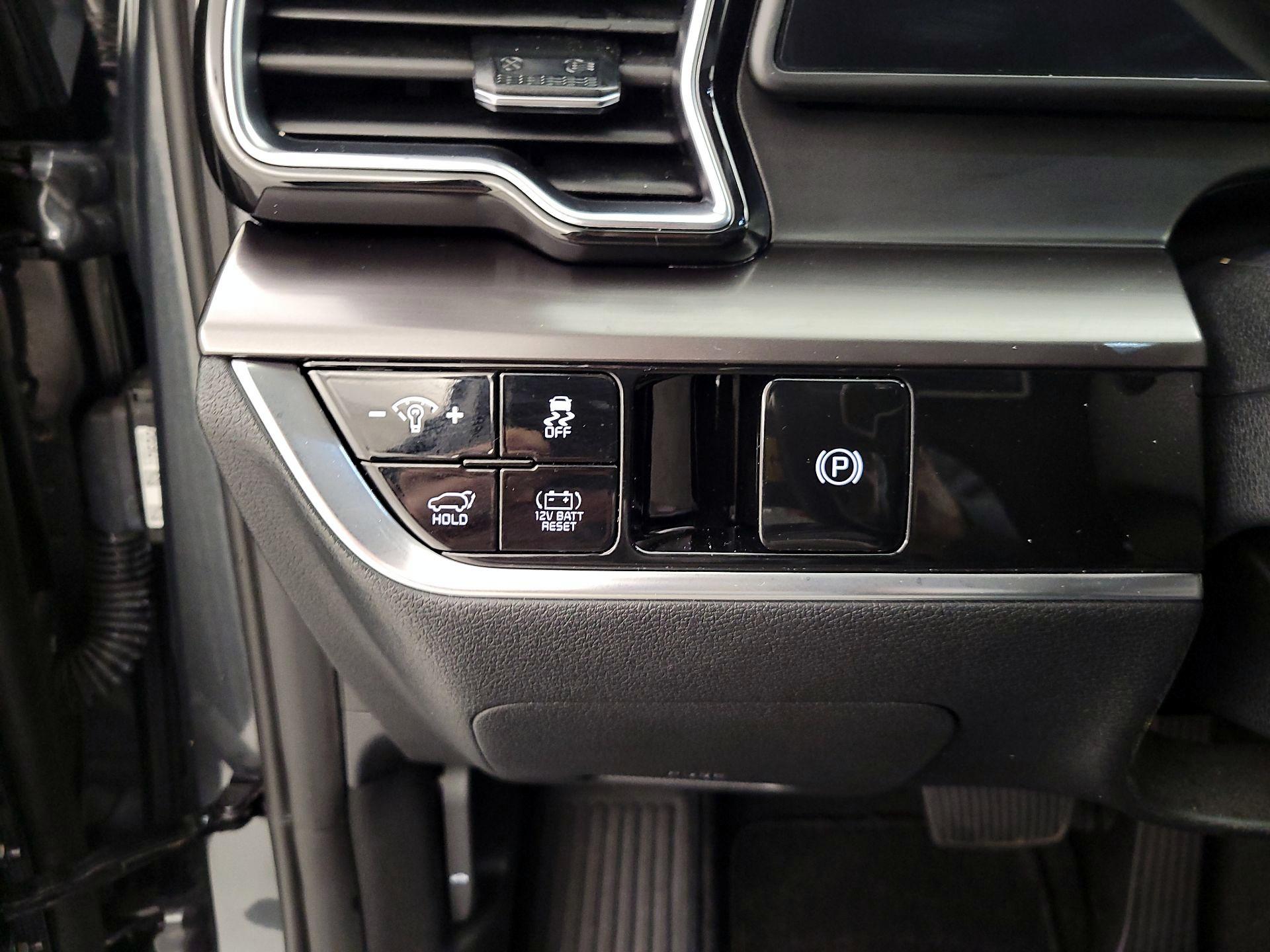 Thumbnail: 2024 Kia Sportage - 13