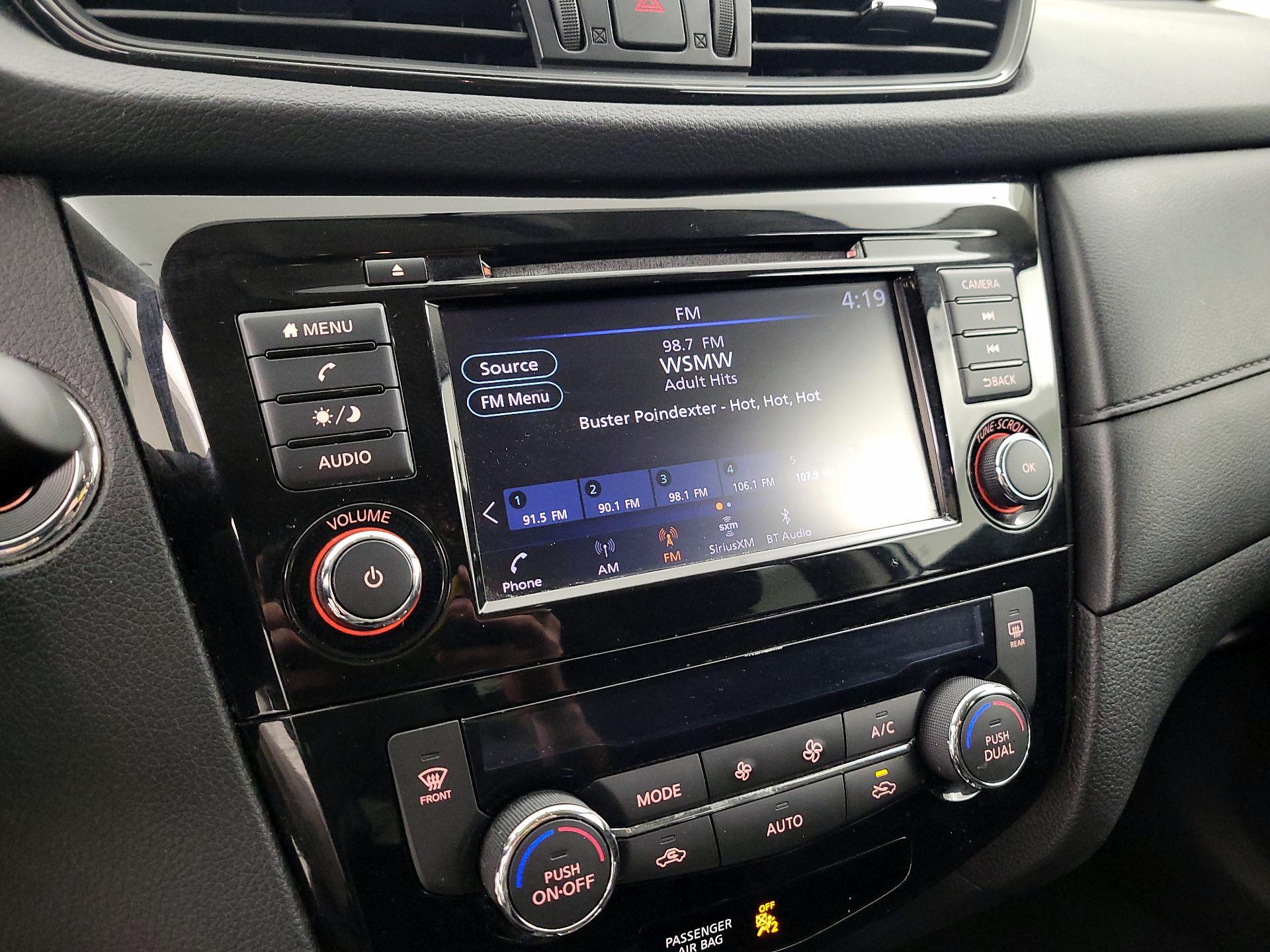 Thumbnail: 2018 Nissan Rogue - 15