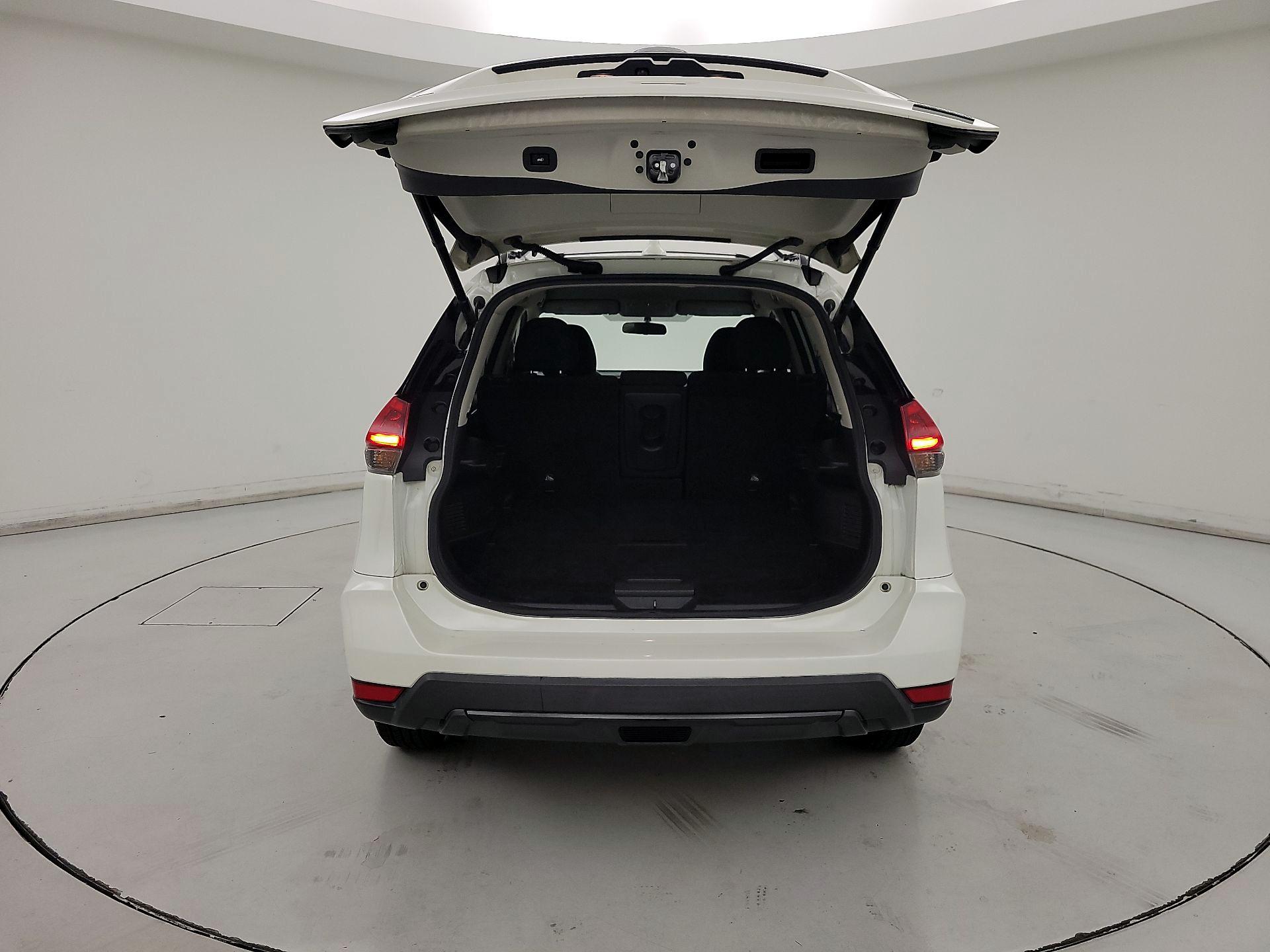 Thumbnail: 2018 Nissan Rogue - 20