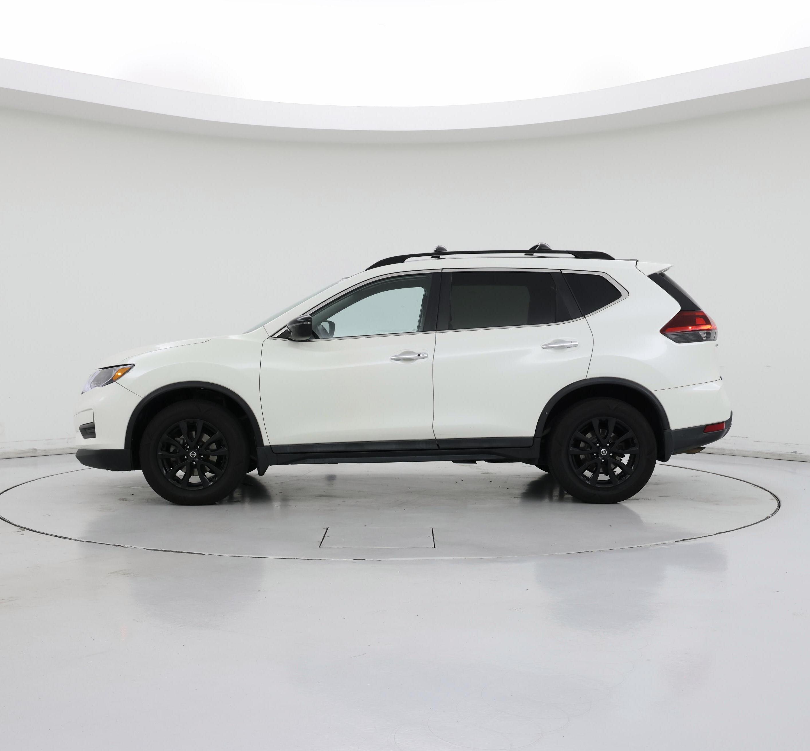 Thumbnail: 2018 Nissan Rogue - 3