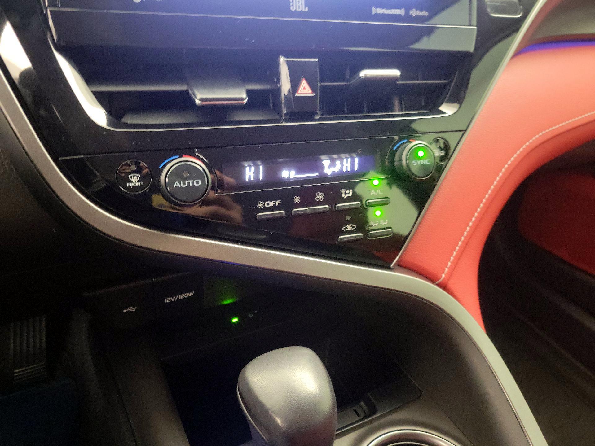 Thumbnail: 2022 Toyota Camry - 16