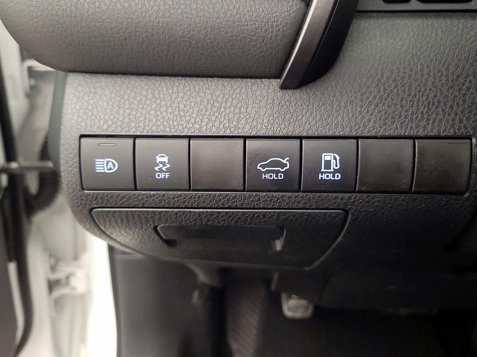 Thumbnail: 2023 Toyota Camry - 13