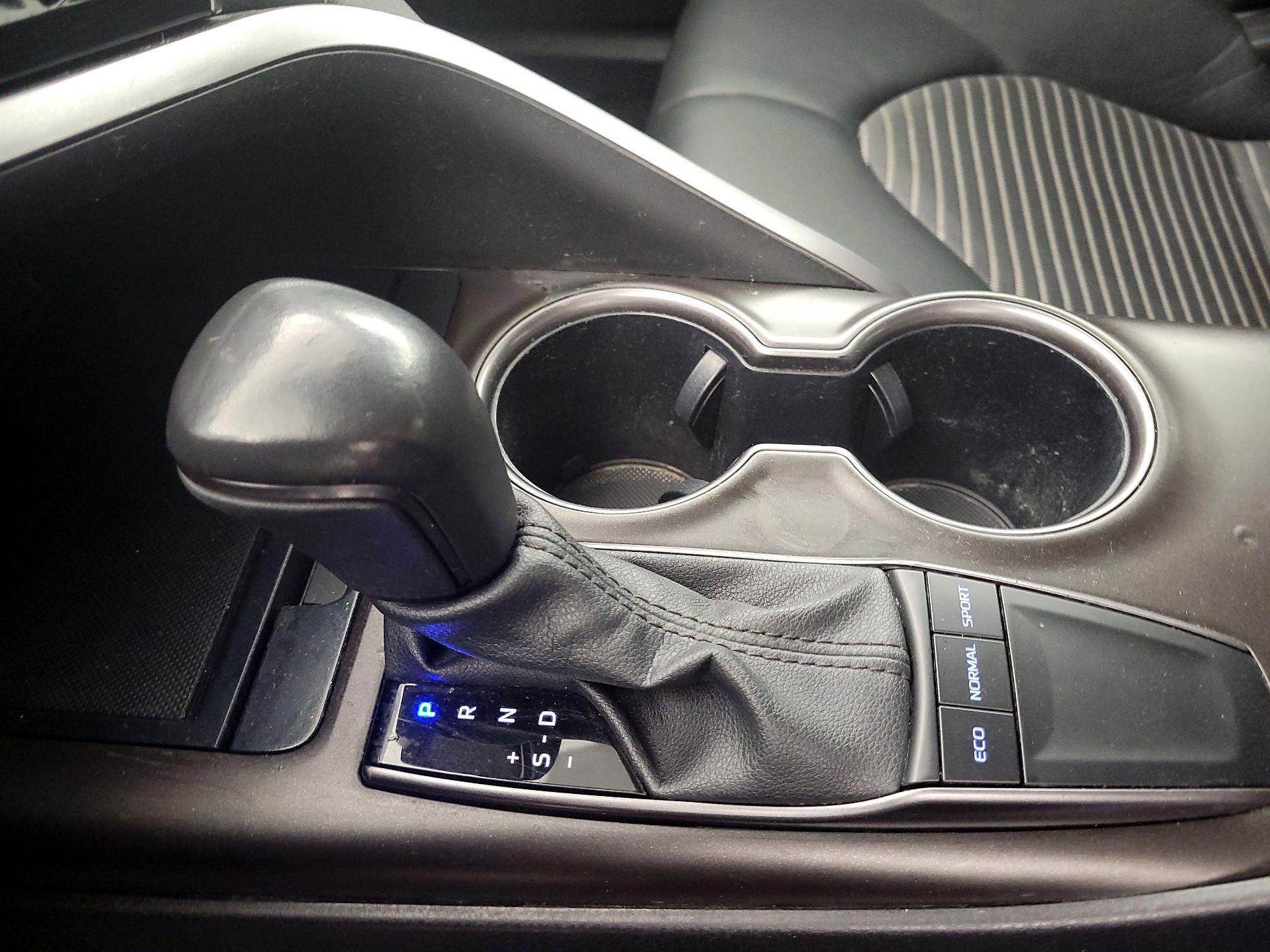 Thumbnail: 2023 Toyota Camry - 17