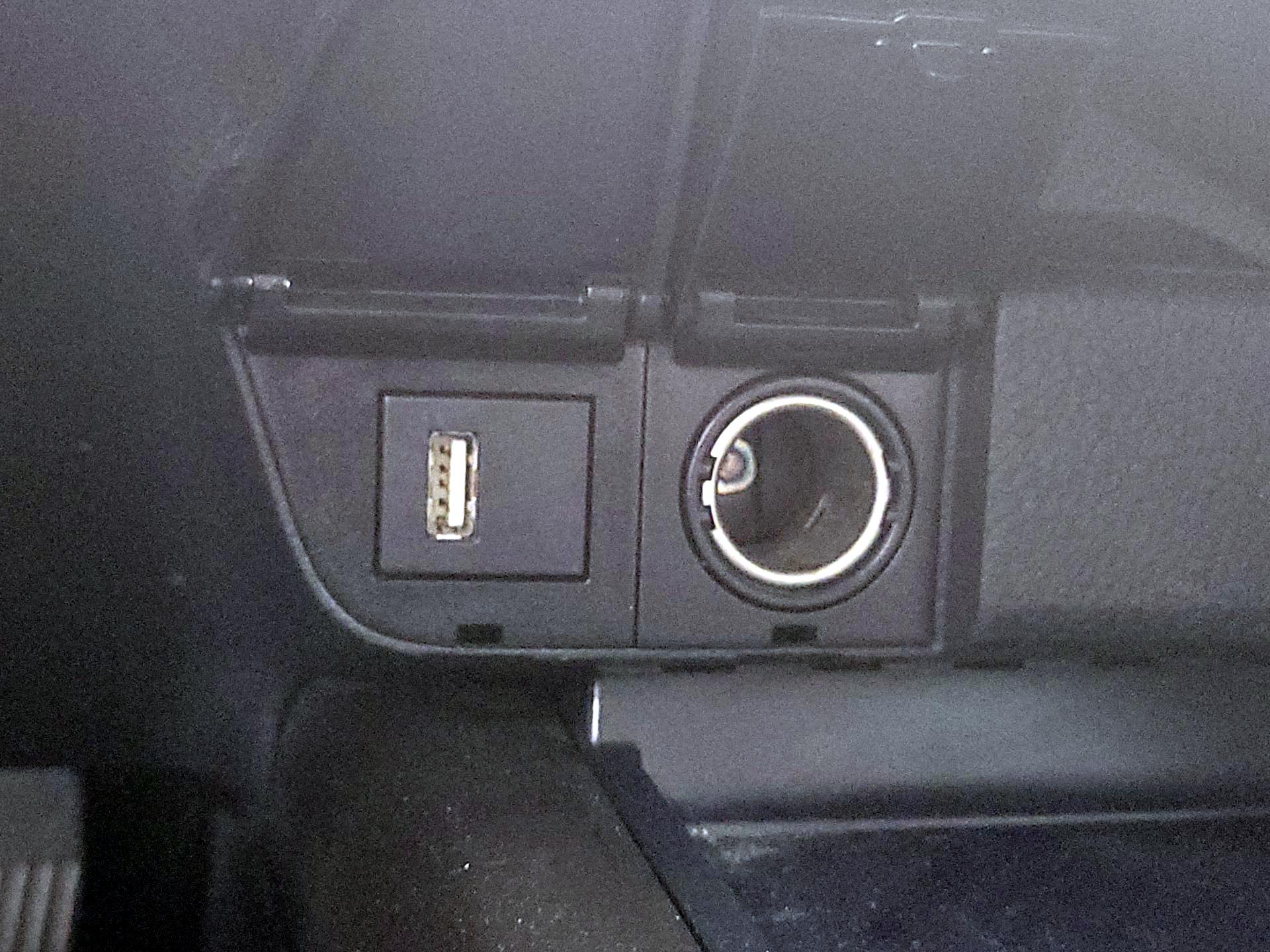 Thumbnail: 2023 Toyota Camry - 18