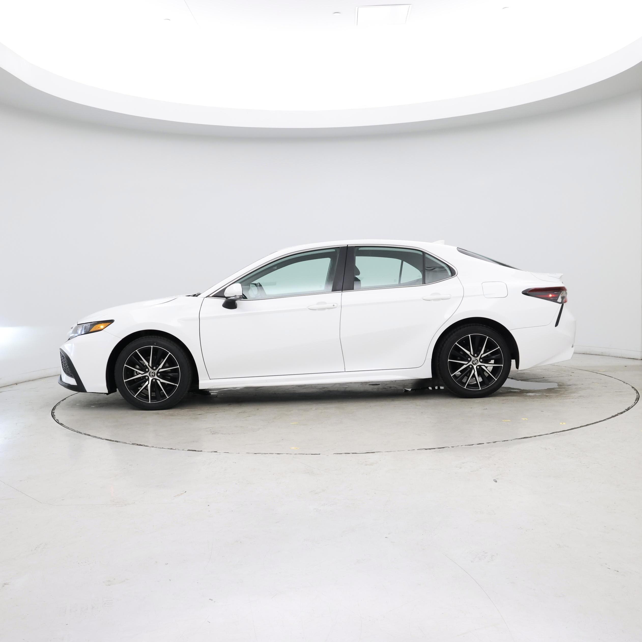 Thumbnail: 2023 Toyota Camry - 3