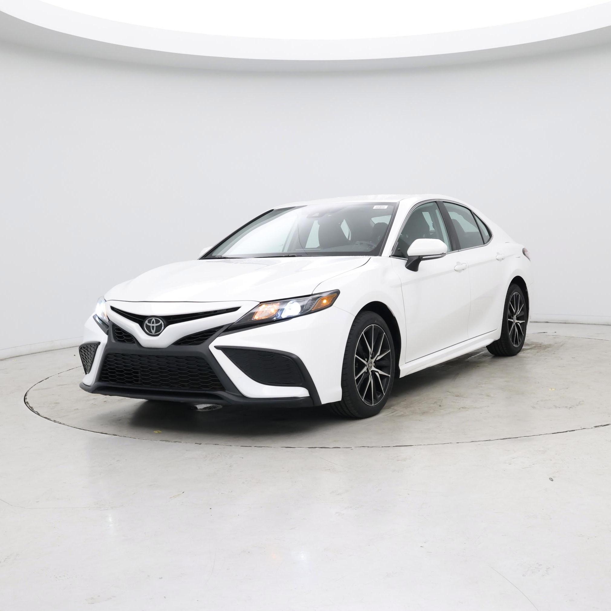 Thumbnail: 2023 Toyota Camry - 4