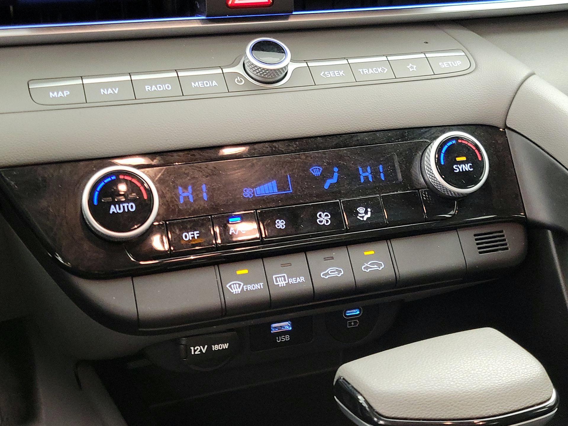 Thumbnail: 2024 Hyundai Elantra - 16