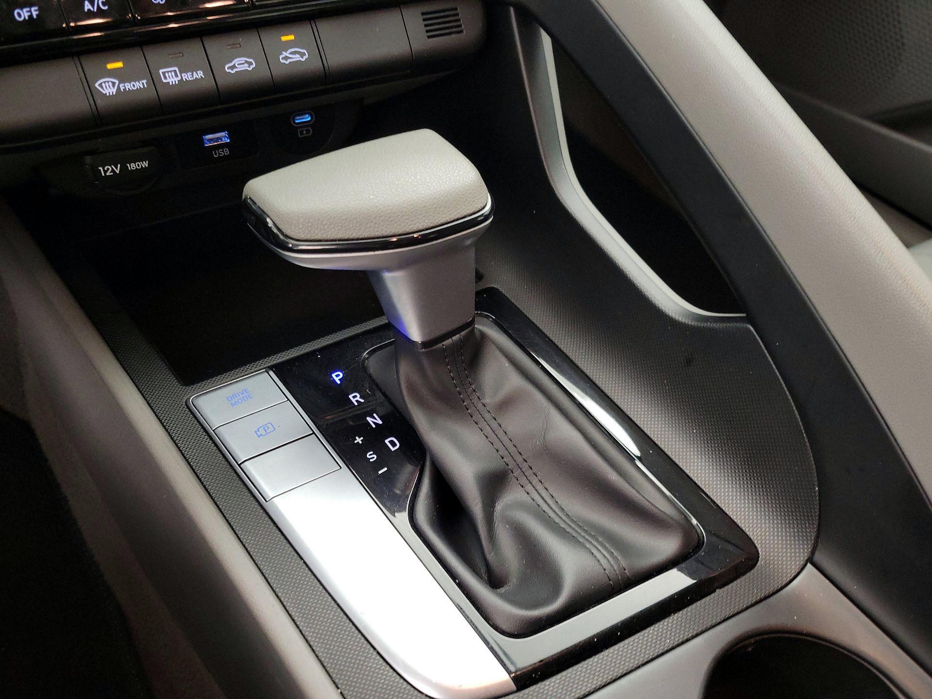 Thumbnail: 2024 Hyundai Elantra - 17