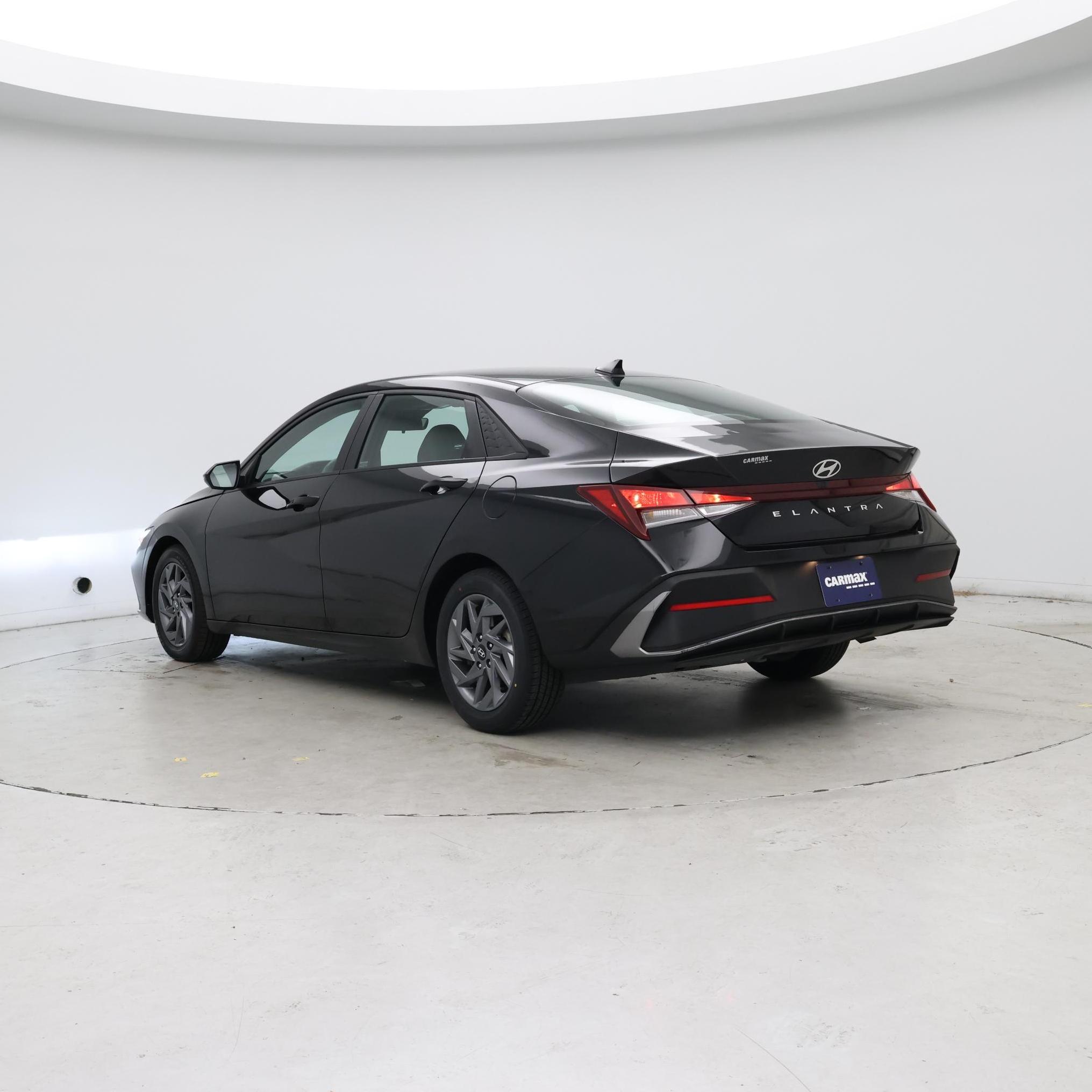 Thumbnail: 2024 Hyundai Elantra - 2