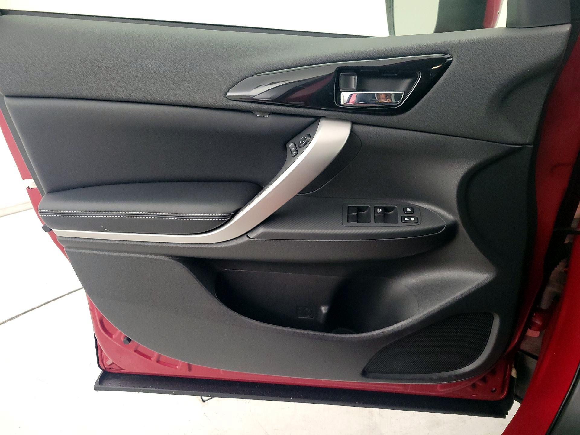 Thumbnail: 2024 Mitsubishi Eclipse Cross - 12