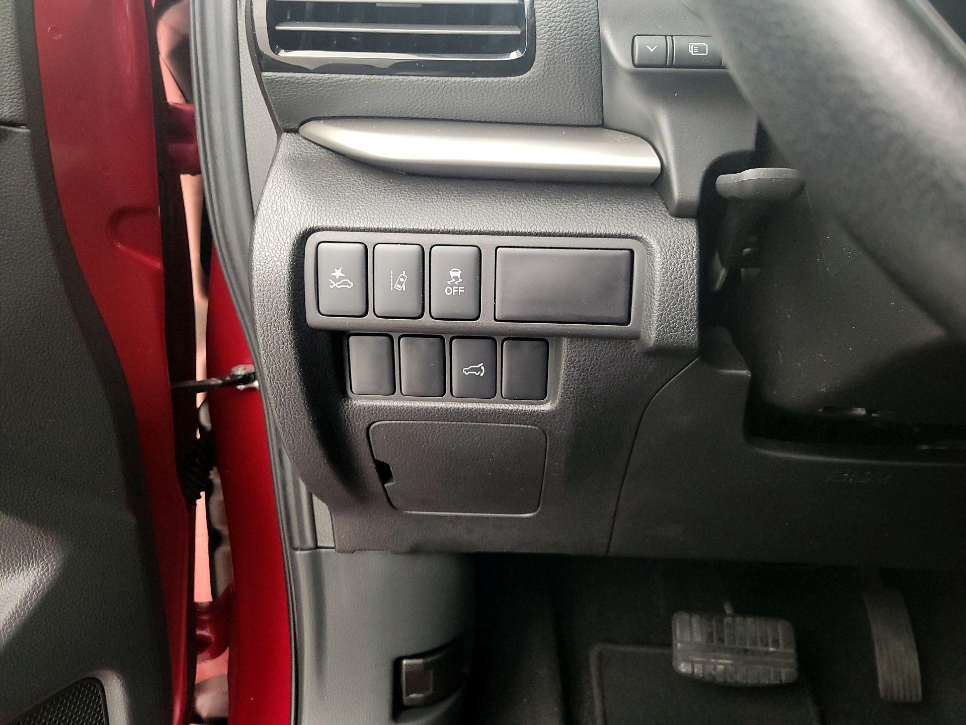 Thumbnail: 2024 Mitsubishi Eclipse Cross - 13