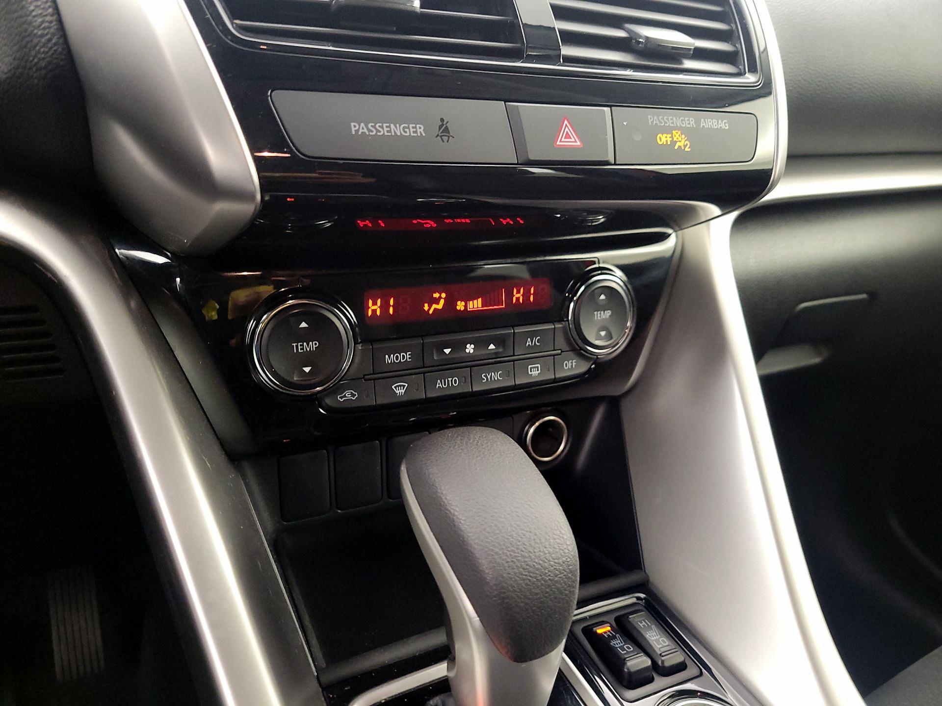 Thumbnail: 2024 Mitsubishi Eclipse Cross - 17