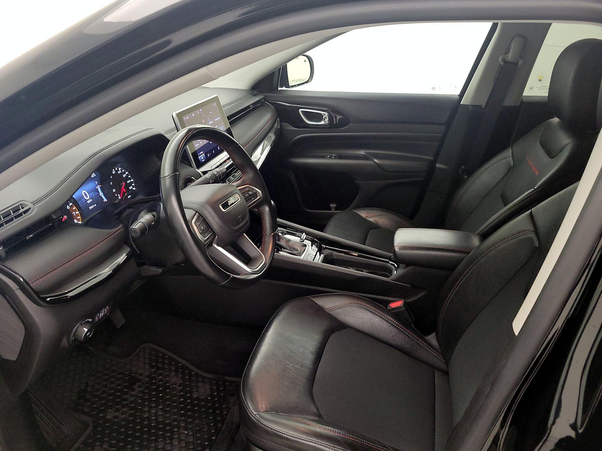 Thumbnail: 2022 Jeep Compass - 11