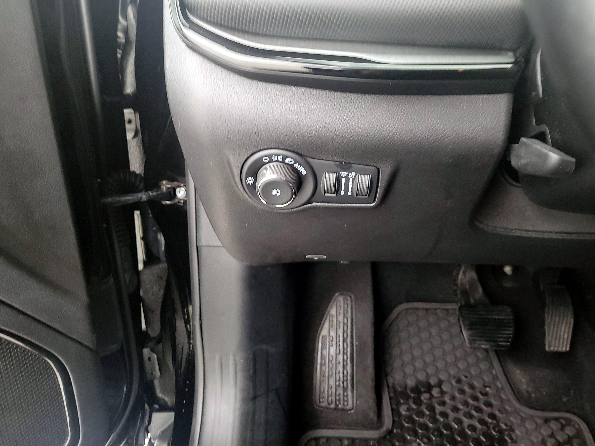 Thumbnail: 2022 Jeep Compass - 13