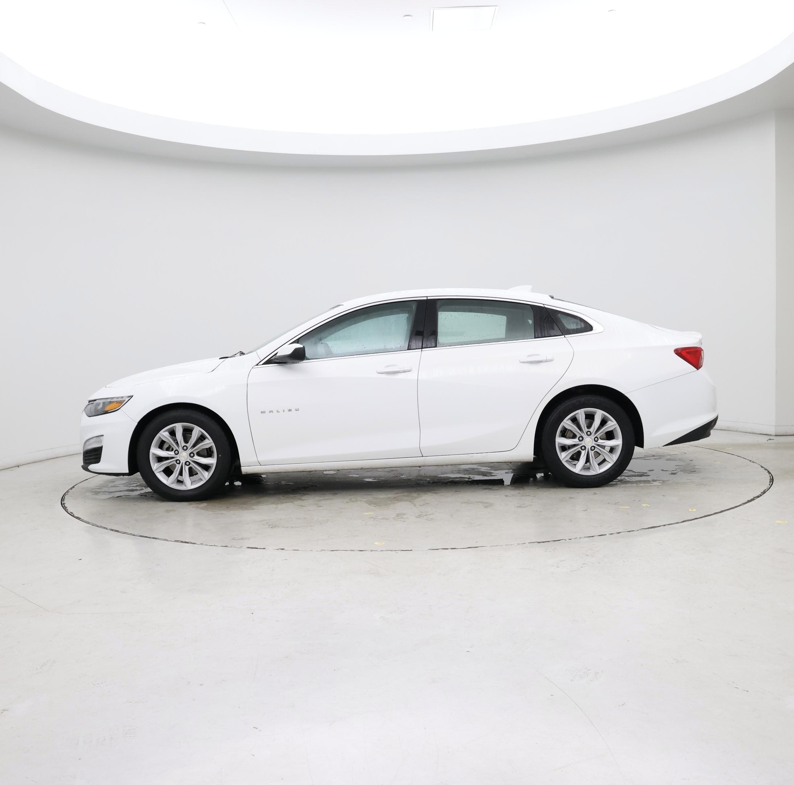 Thumbnail: 2023 Chevrolet Malibu - 3