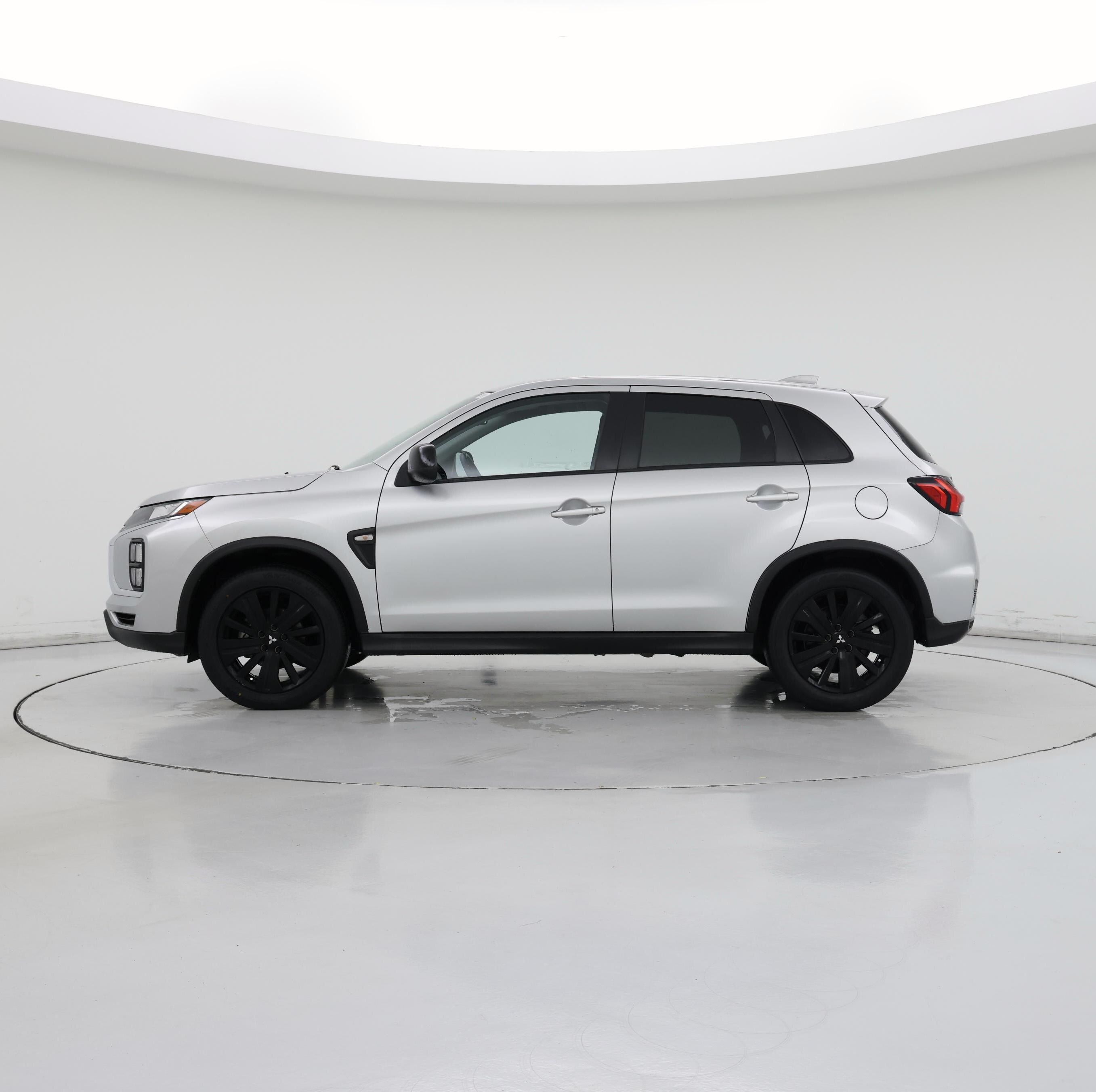 Thumbnail: 2022 Mitsubishi Outlander Sport - 3