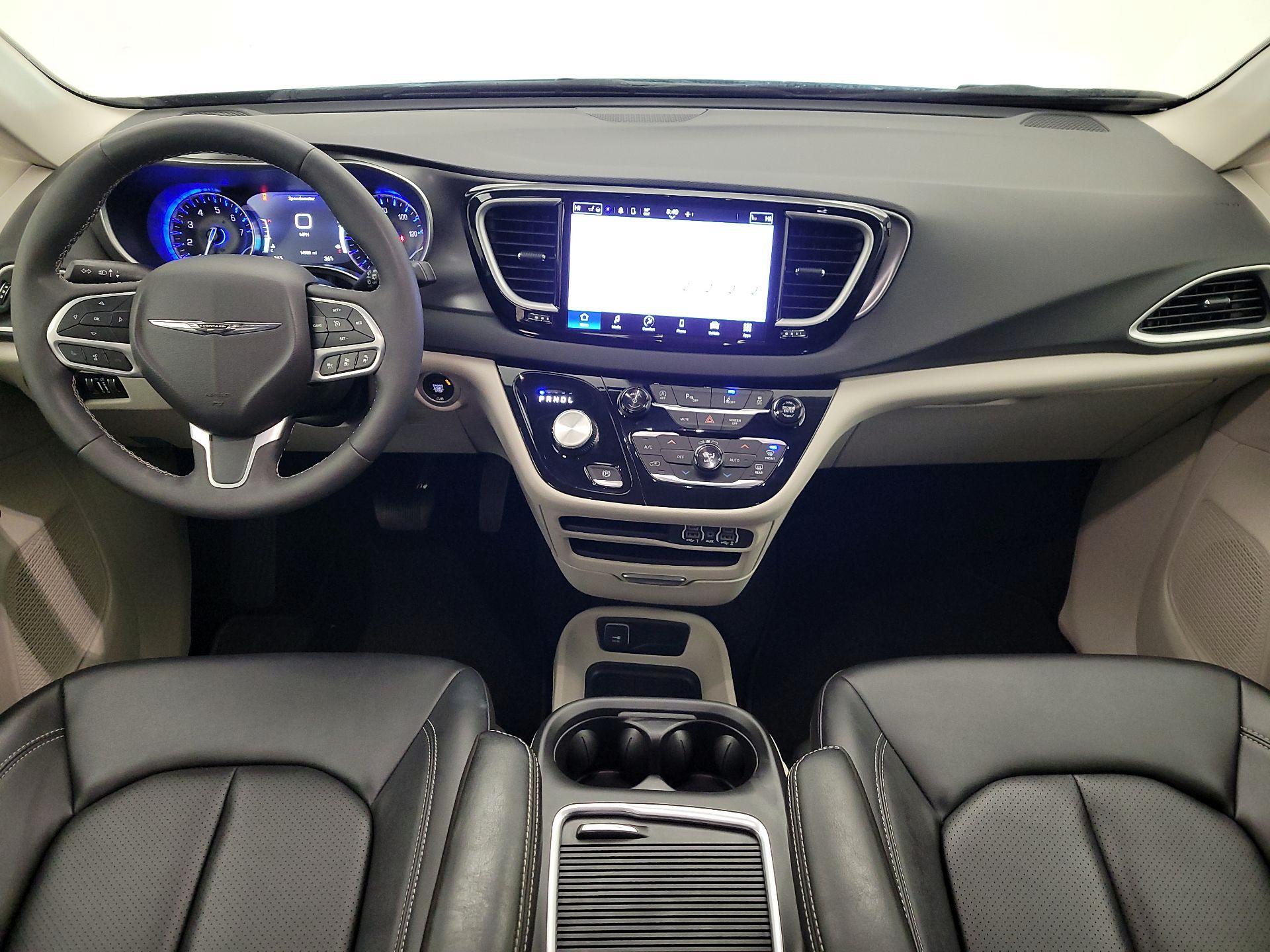 Thumbnail: 2024 Chrysler Pacifica - 9