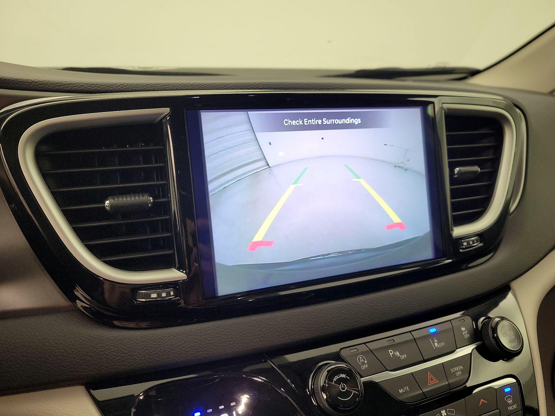 Thumbnail: 2024 Chrysler Pacifica - 14