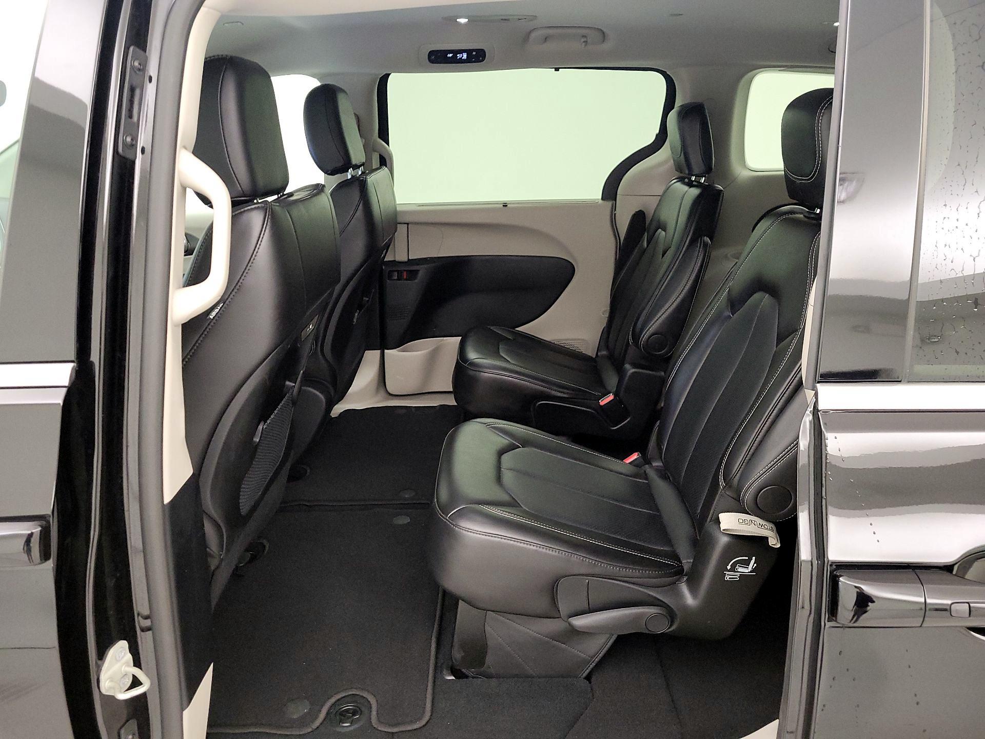 Thumbnail: 2024 Chrysler Pacifica - 19