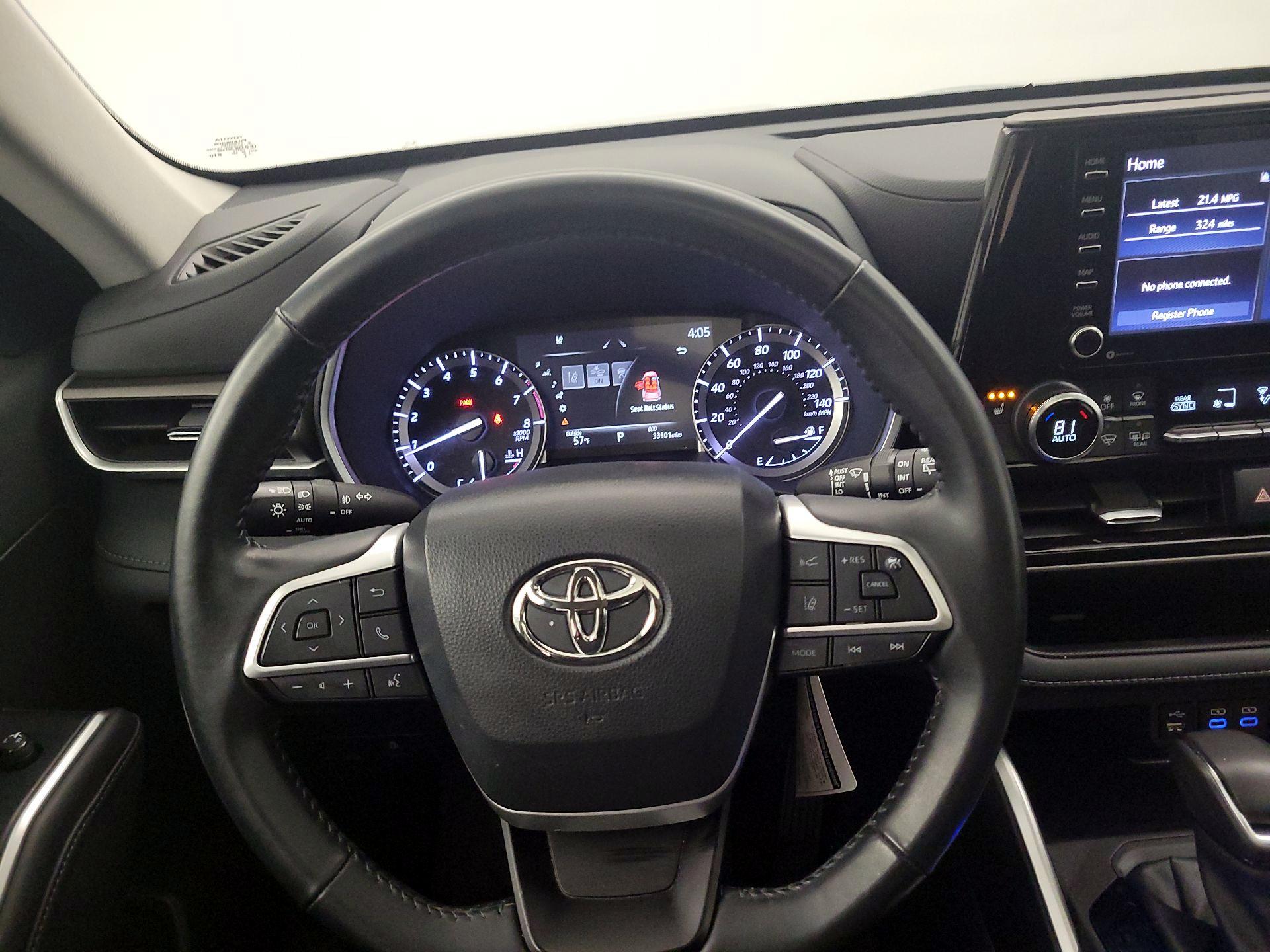 Thumbnail: 2022 Toyota Highlander - 10