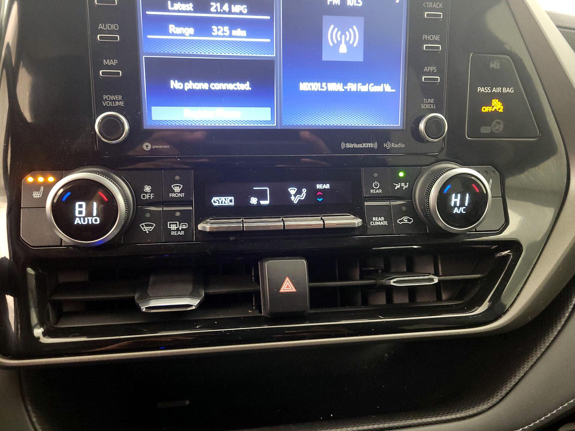 Thumbnail: 2022 Toyota Highlander - 16