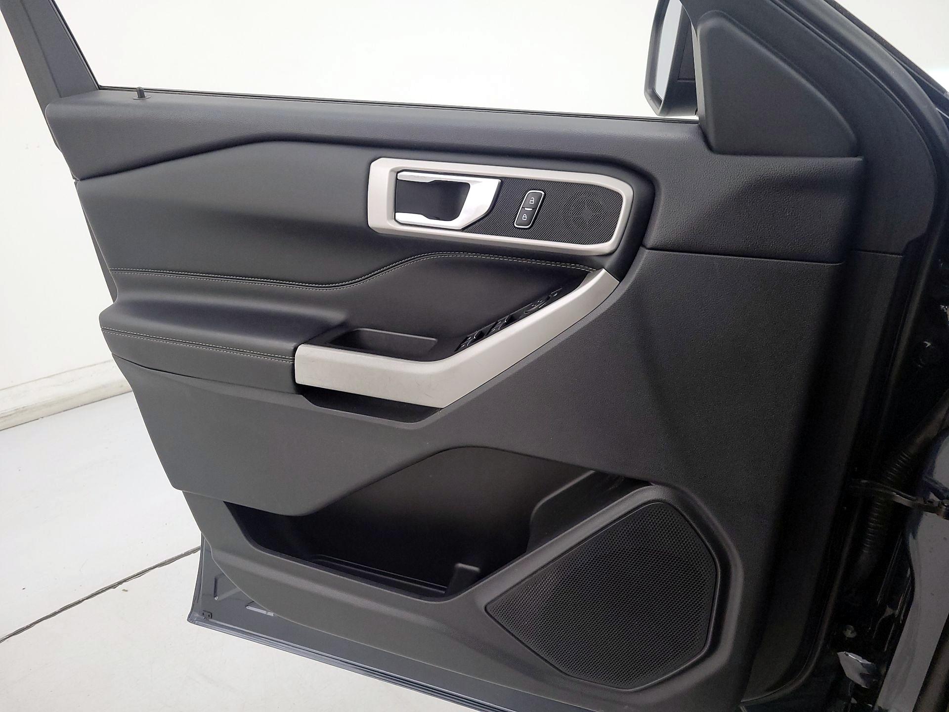 Thumbnail: 2022 Ford Explorer - 12