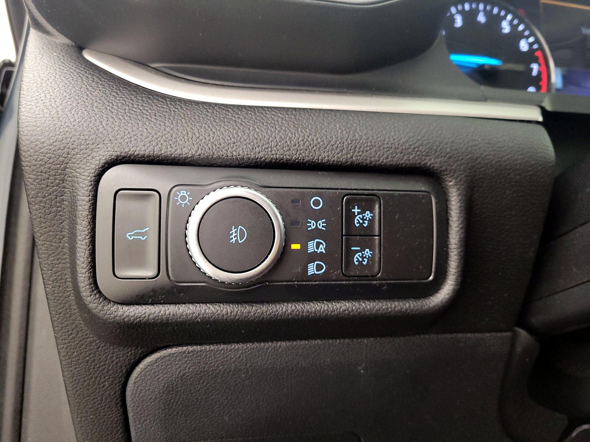 Thumbnail: 2022 Ford Explorer - 13