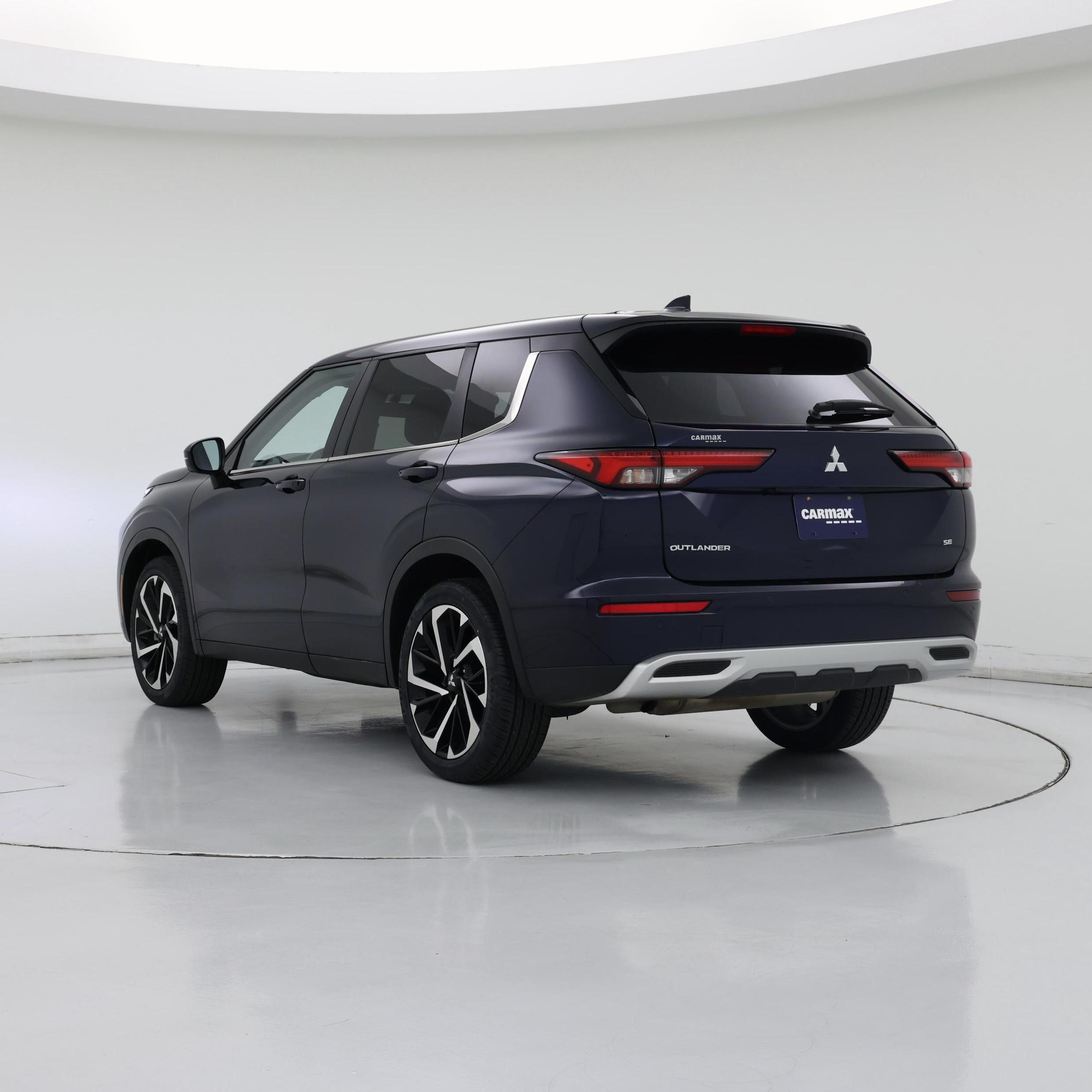 Thumbnail: 2024 Mitsubishi Outlander - 2