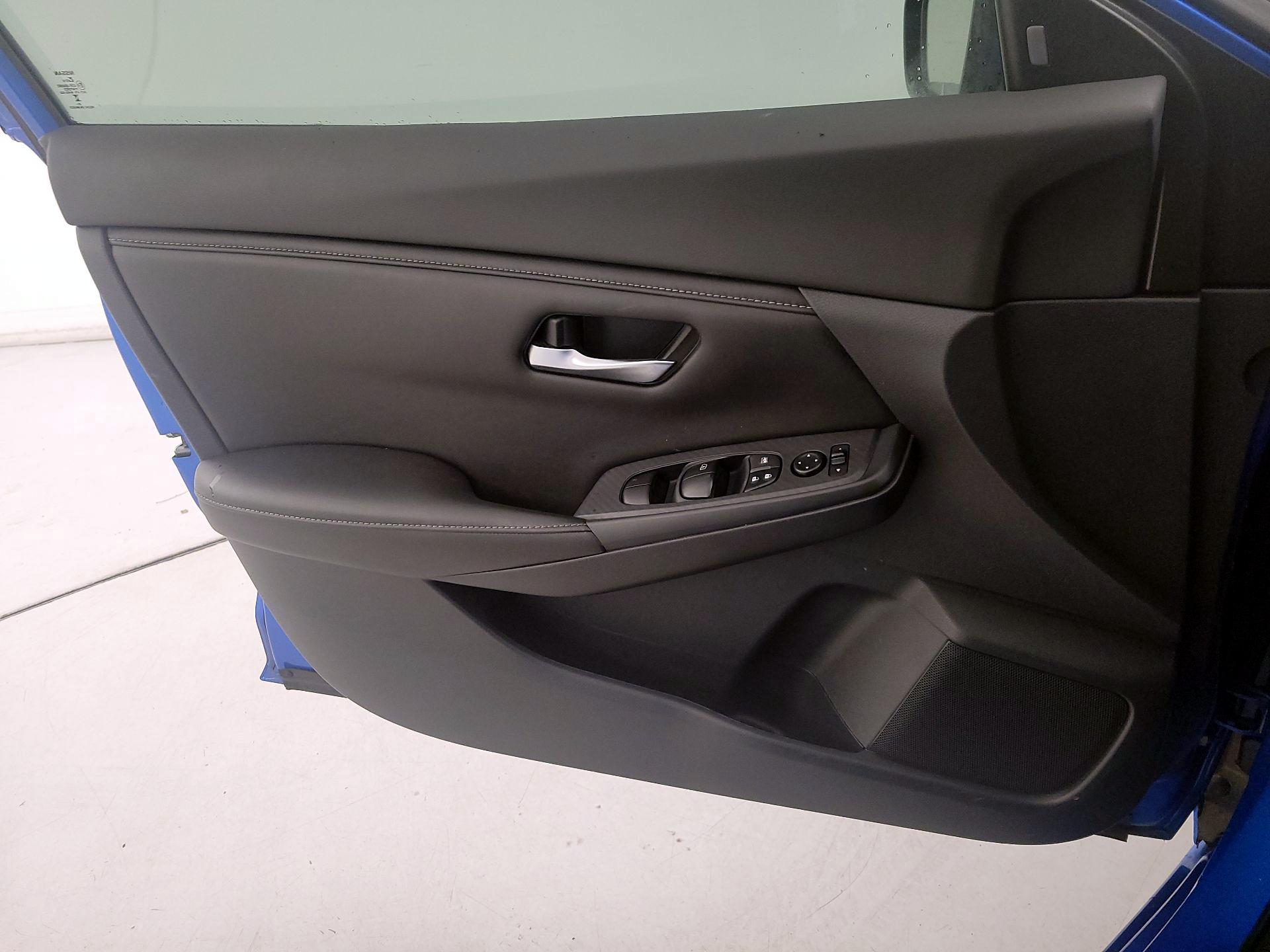 Thumbnail: 2022 Nissan Sentra - 12