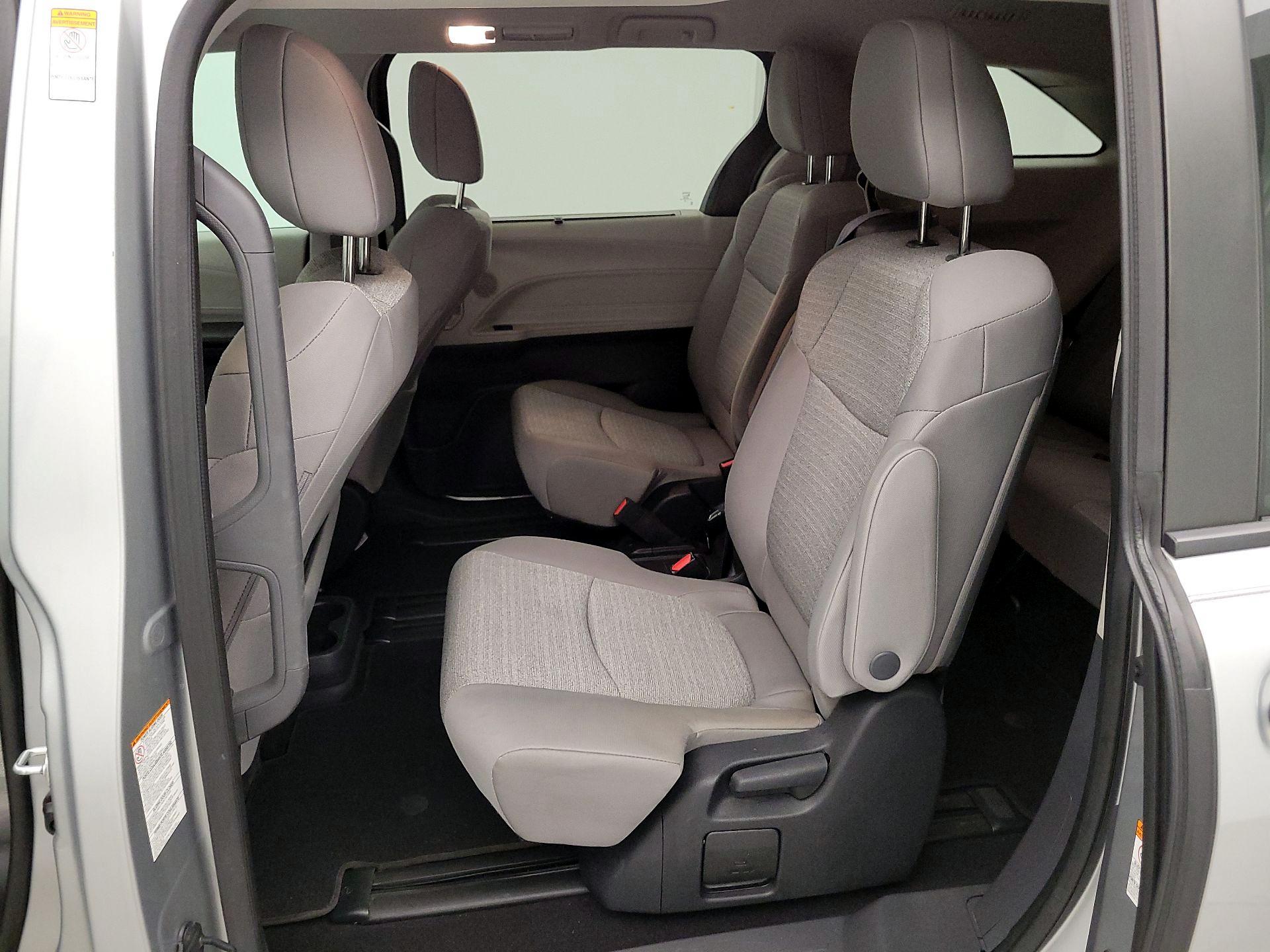 Thumbnail: 2023 Toyota Sienna - 19