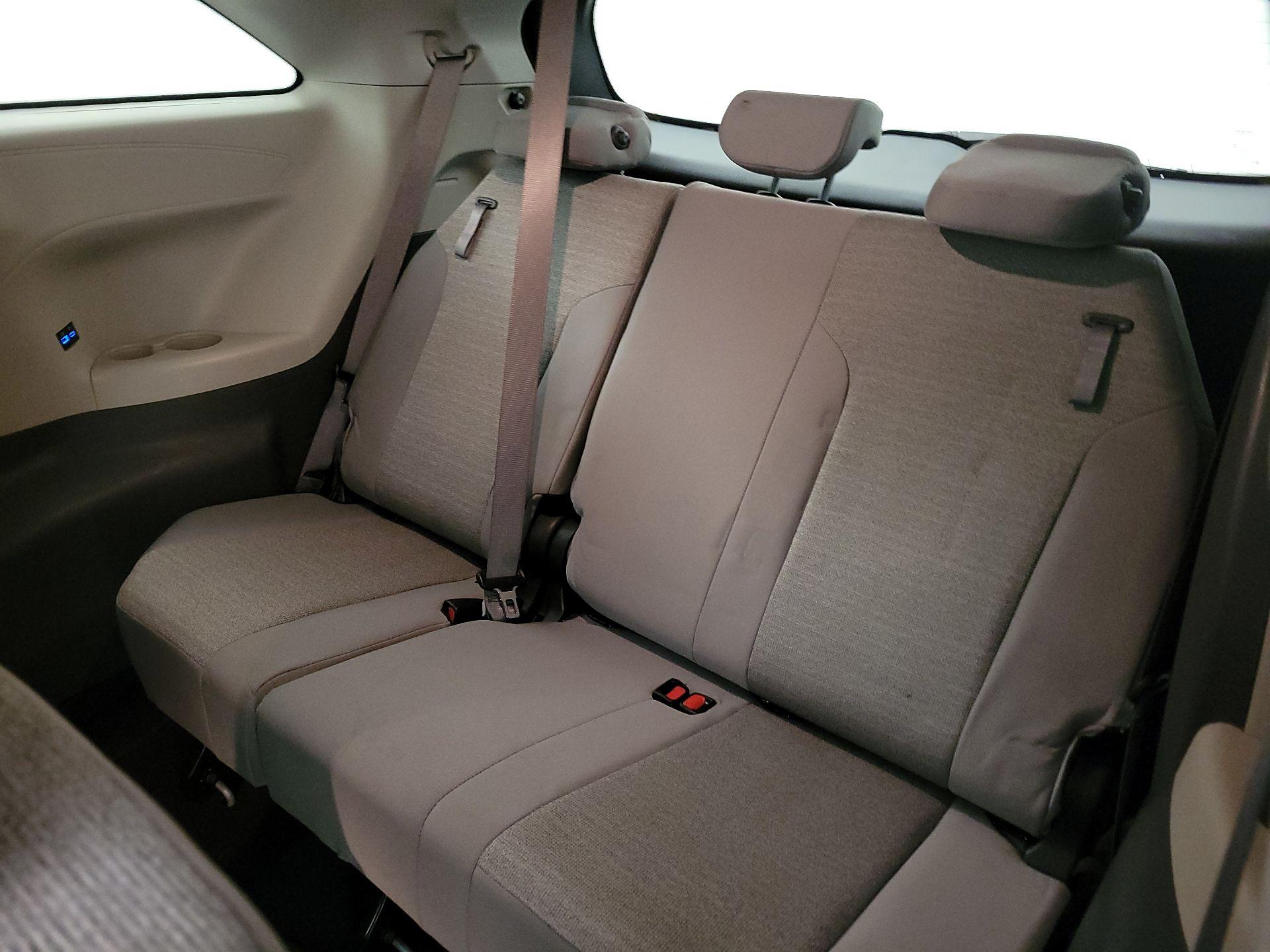 Thumbnail: 2023 Toyota Sienna - 20