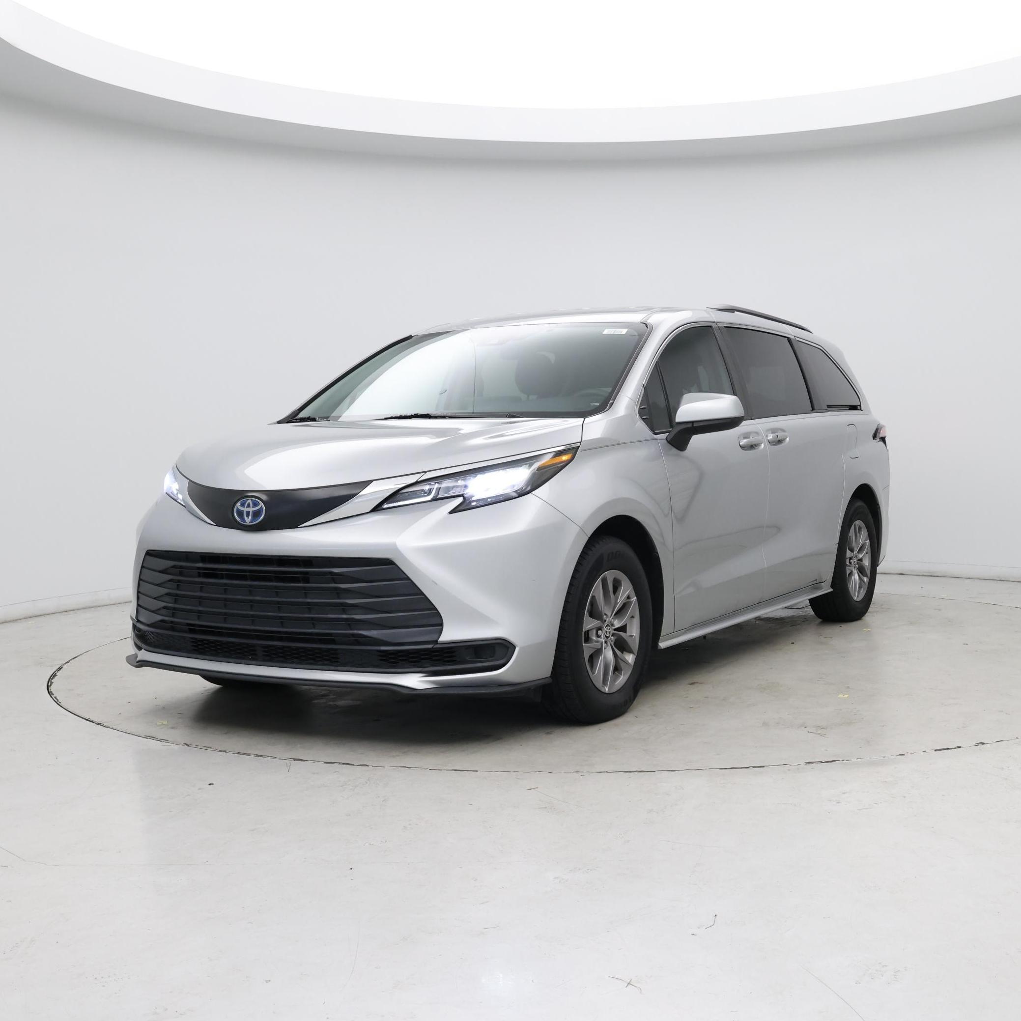 Thumbnail: 2023 Toyota Sienna - 4