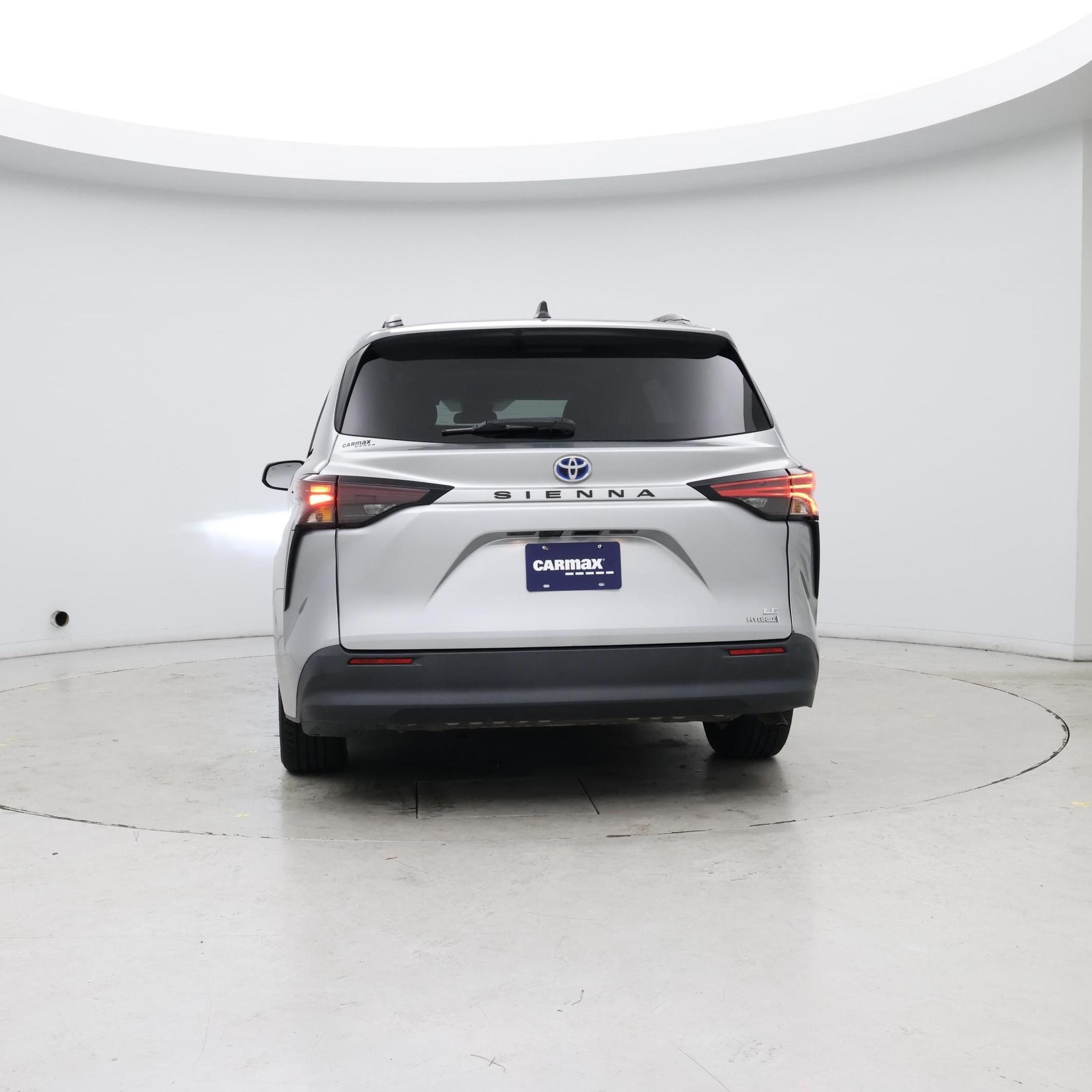 Thumbnail: 2023 Toyota Sienna - 6