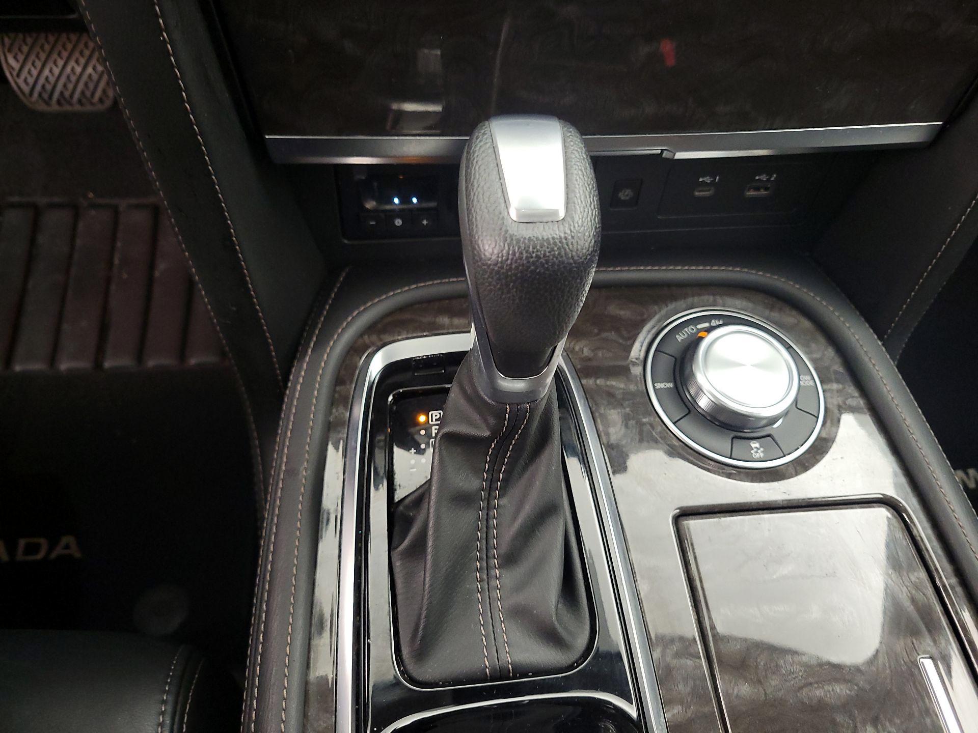 Thumbnail: 2023 Nissan Armada - 18