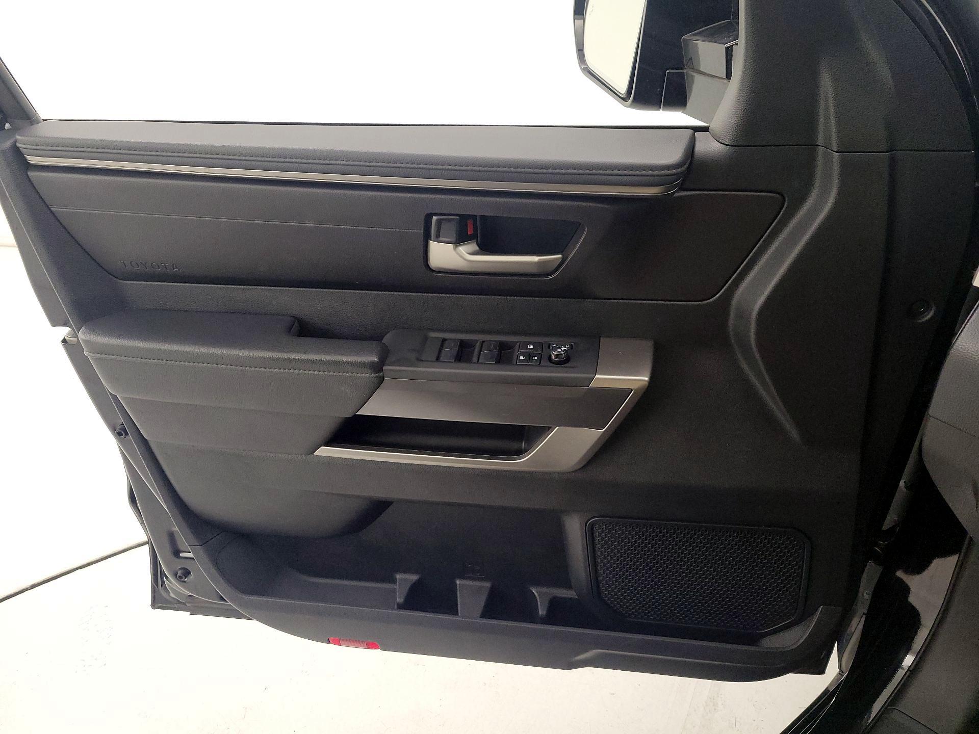 Thumbnail: 2022 Toyota Tundra - 12