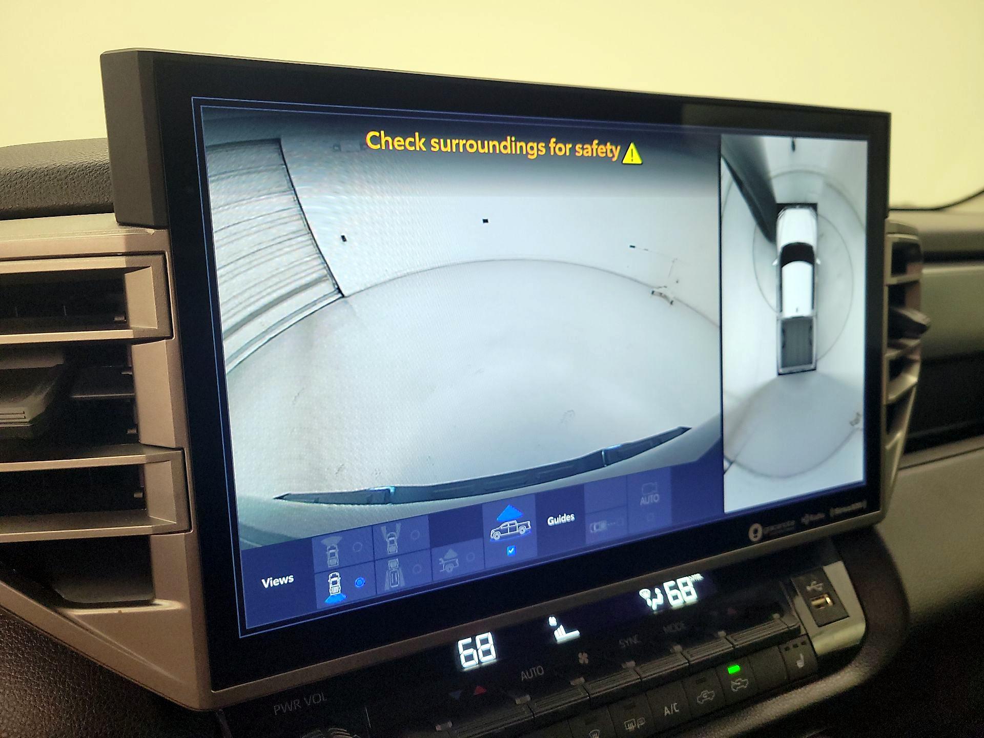 Thumbnail: 2022 Toyota Tundra - 15