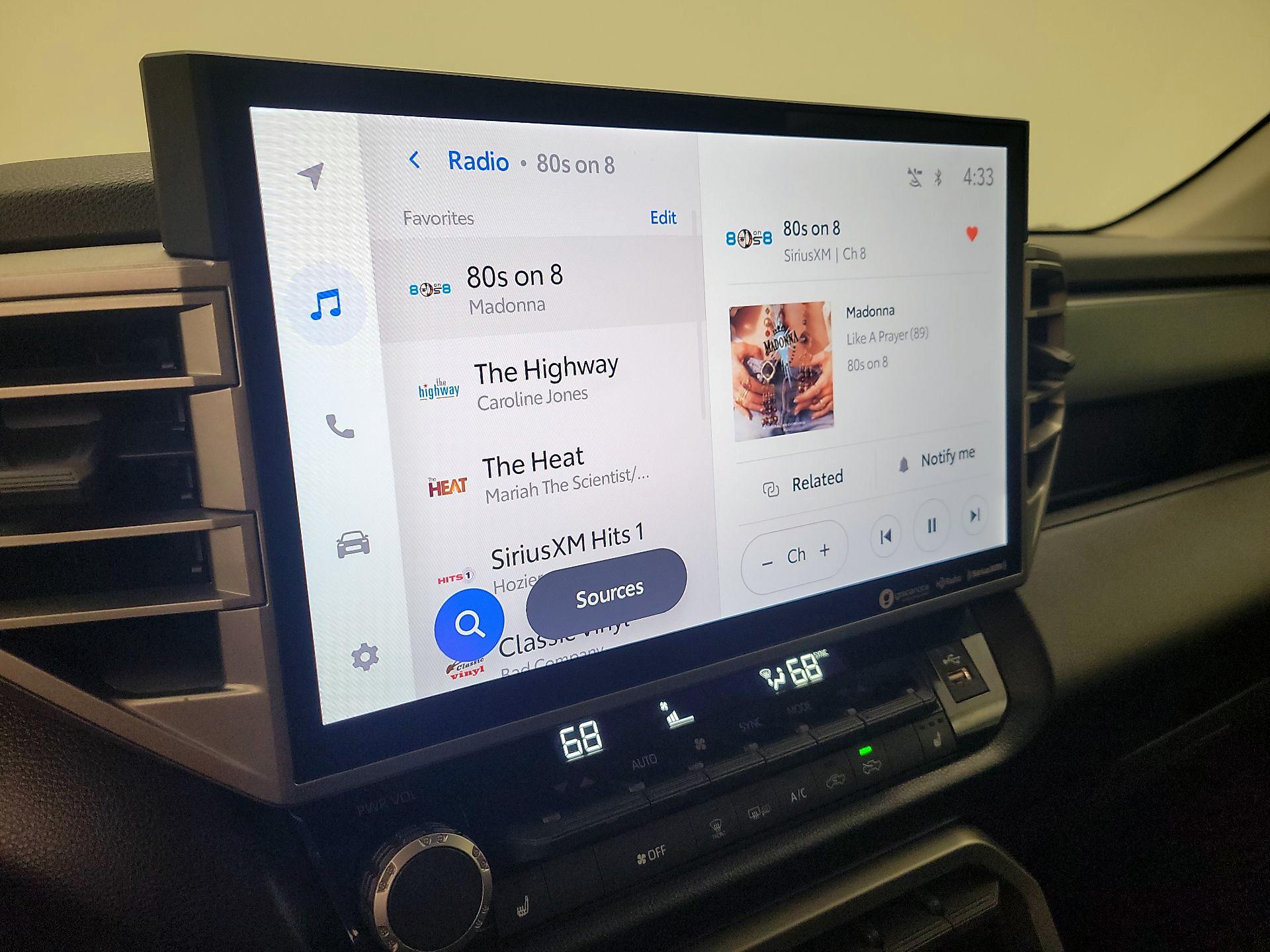 Thumbnail: 2022 Toyota Tundra - 16