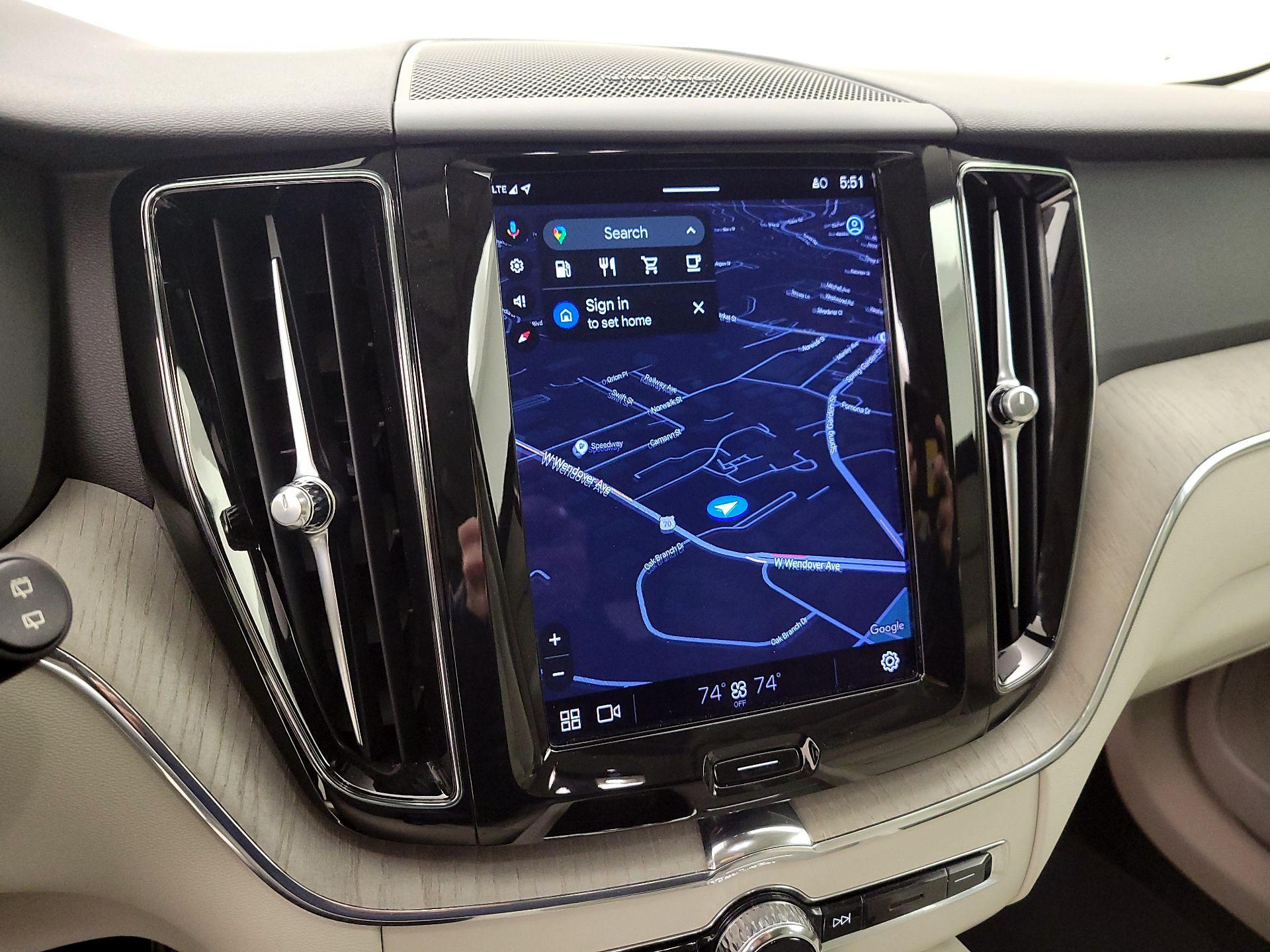 Thumbnail: 2023 Volvo XC60 - 14