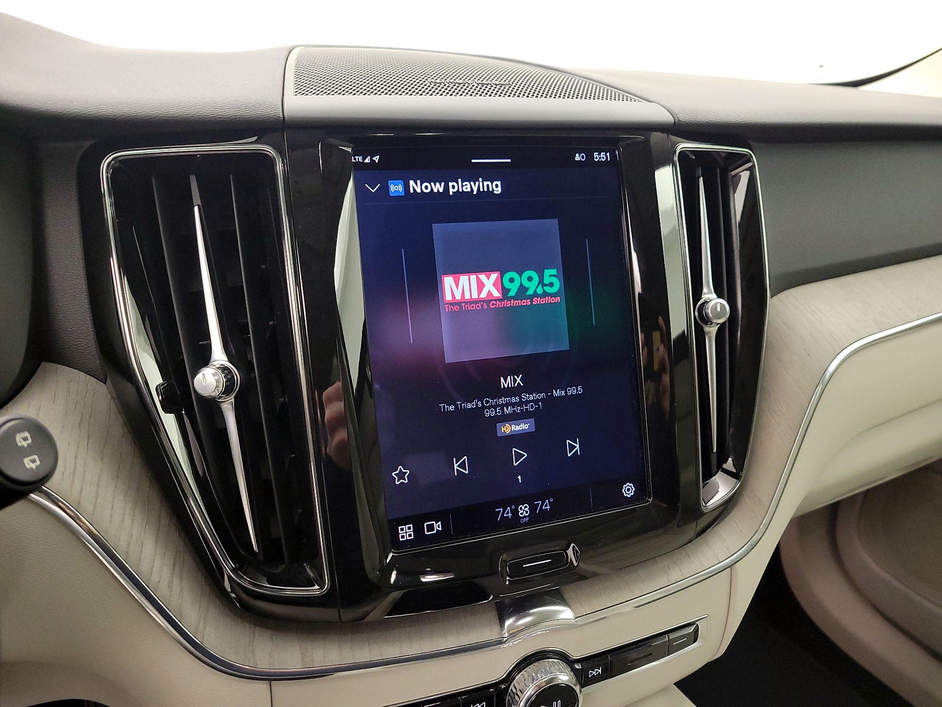 Thumbnail: 2023 Volvo XC60 - 16