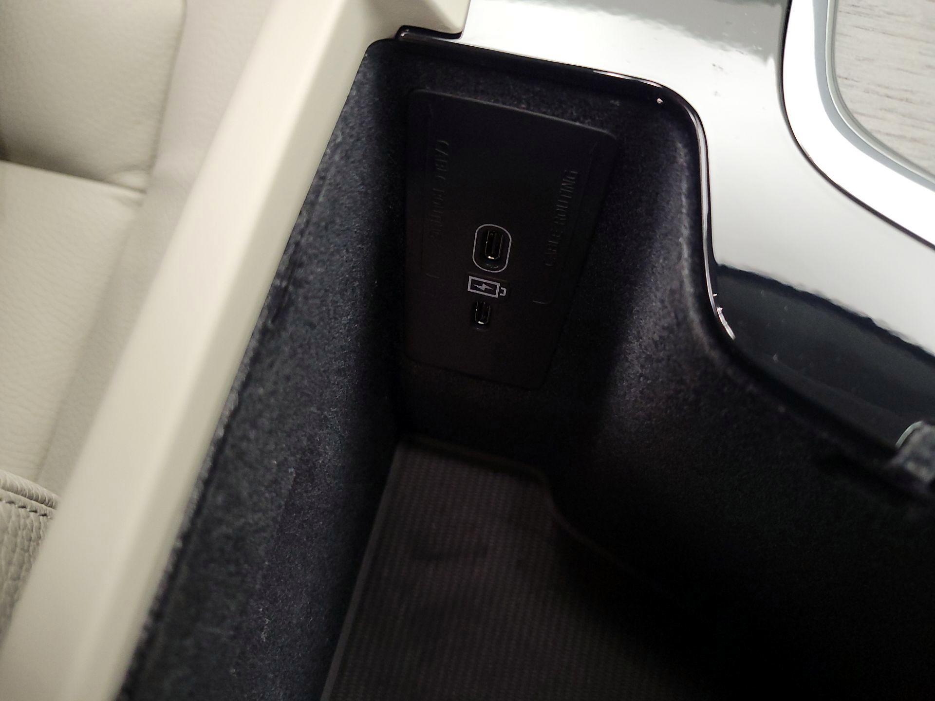 Thumbnail: 2023 Volvo XC60 - 19