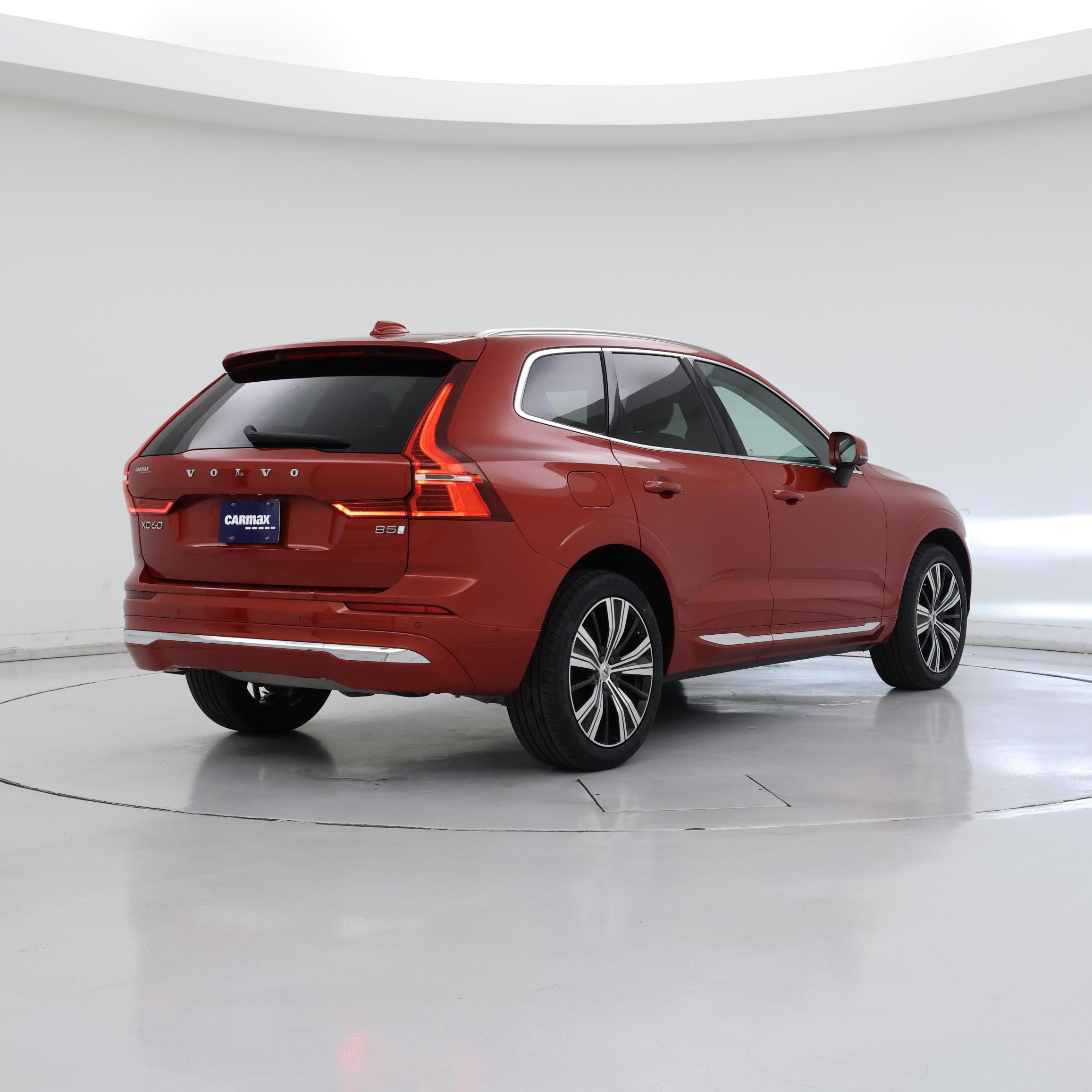 Thumbnail: 2023 Volvo XC60 - 8