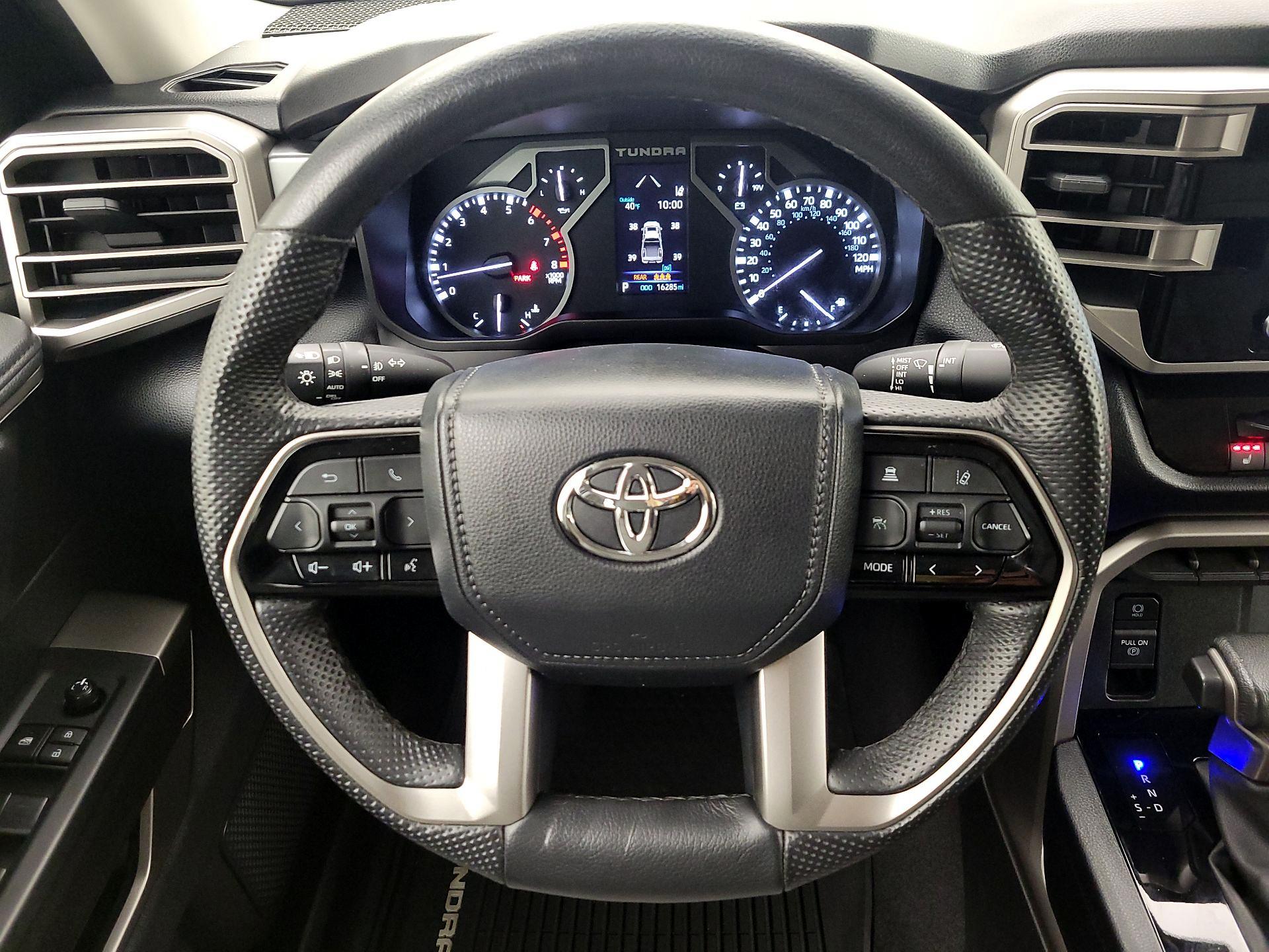 Thumbnail: 2024 Toyota Tundra - 10